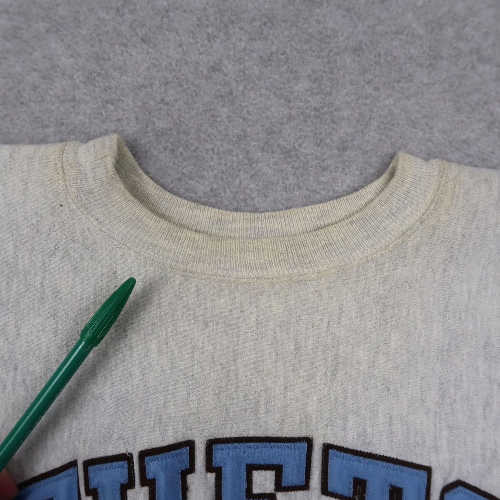 Champion VINTAGE Champion Reverse Weave Tufts University Crewneck Sweatshirt L Gray Mens Size US L / EU 52-54 / 3 - 5 Thumbnail
