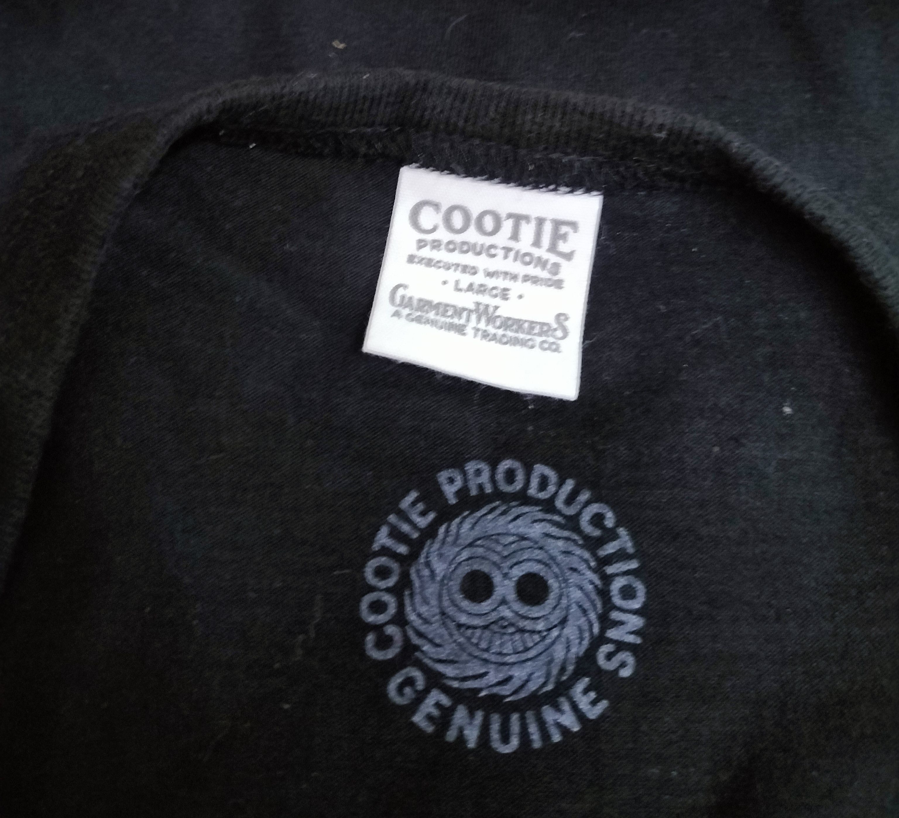 Japanese Brand Cootie production skunk & skull tshirt Size US M / EU 48-50 / 2 - 5 Thumbnail