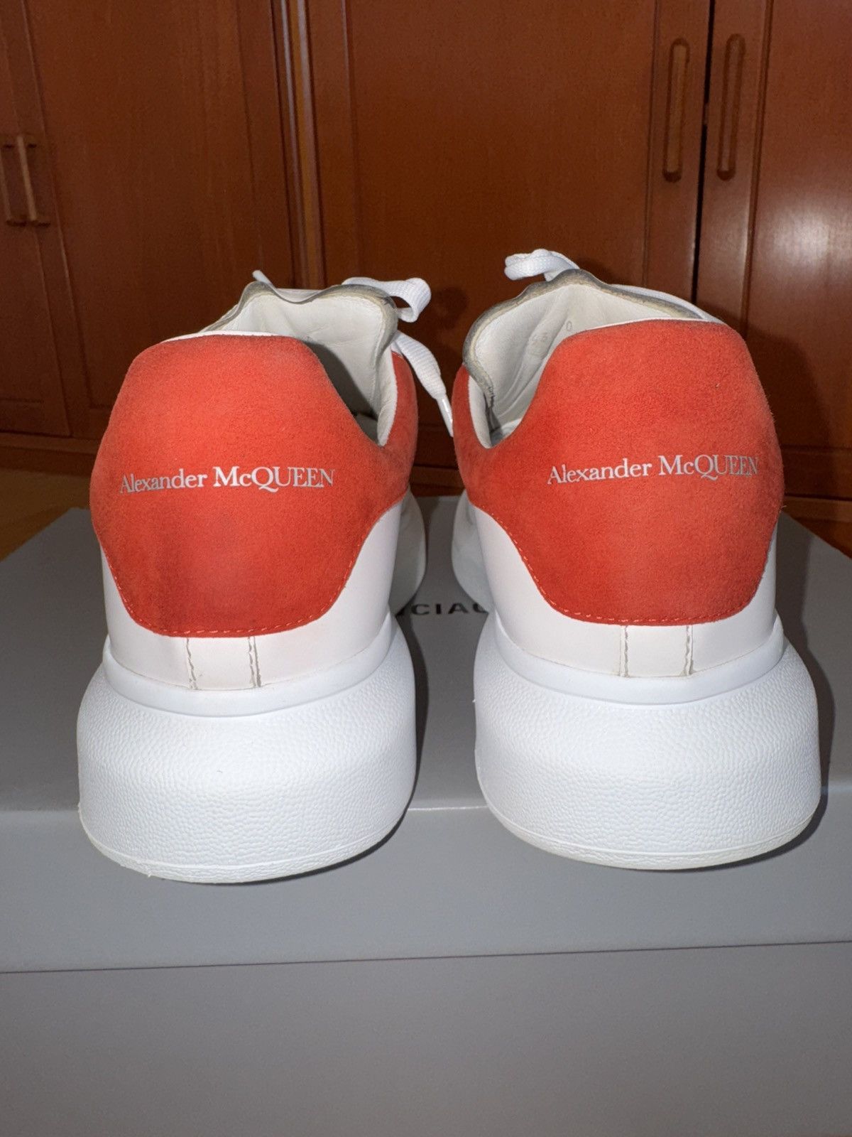 Alexander McQueen Alexander McQueen Oversize White Red Heel Suede Size US 9 / EU 42 - 8 Thumbnail