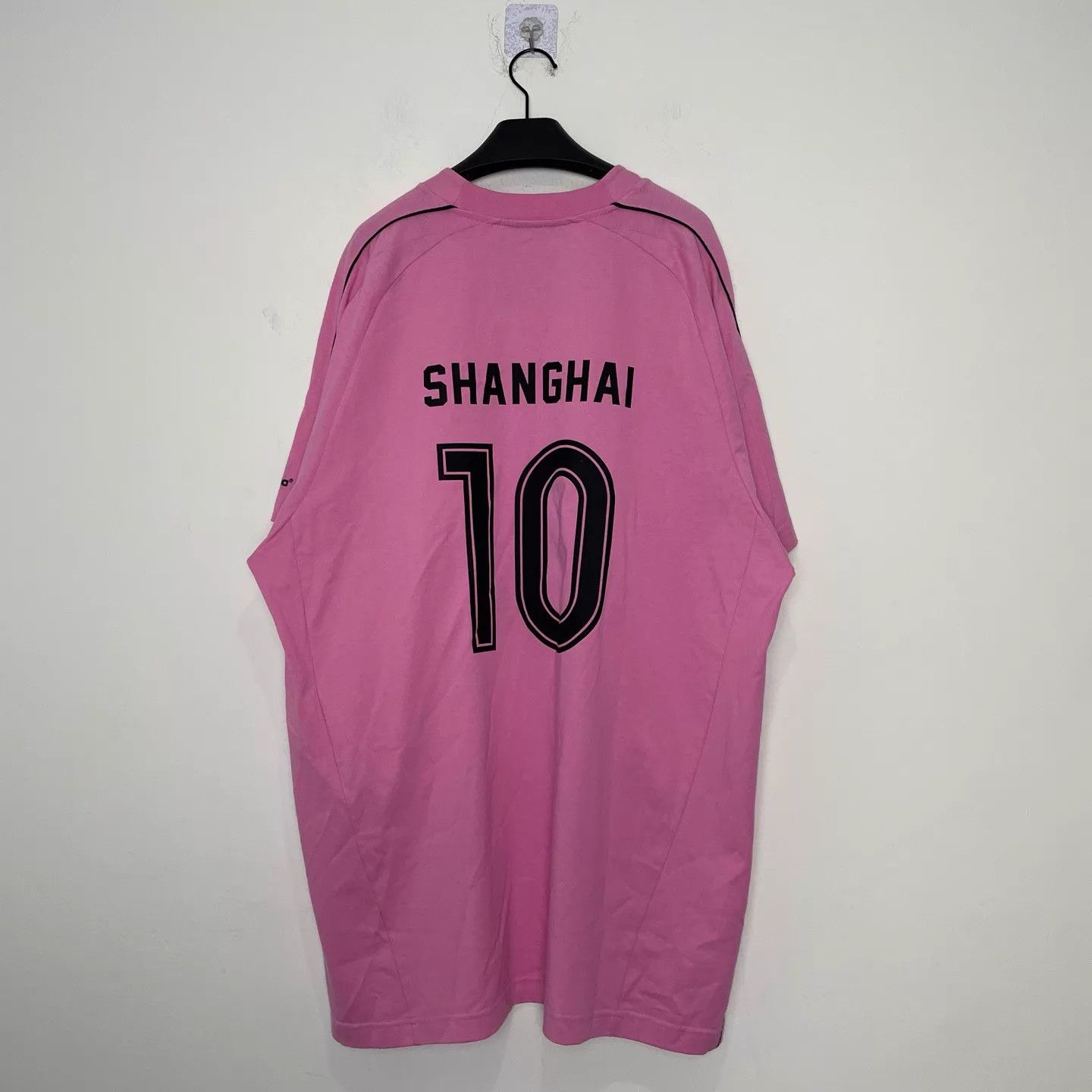 Balenciaga Balenciaga Manchester United PinkTee Exclusive Size 2 Size XS / US 0-2 / IT 36-38 - 2 Thumbnail