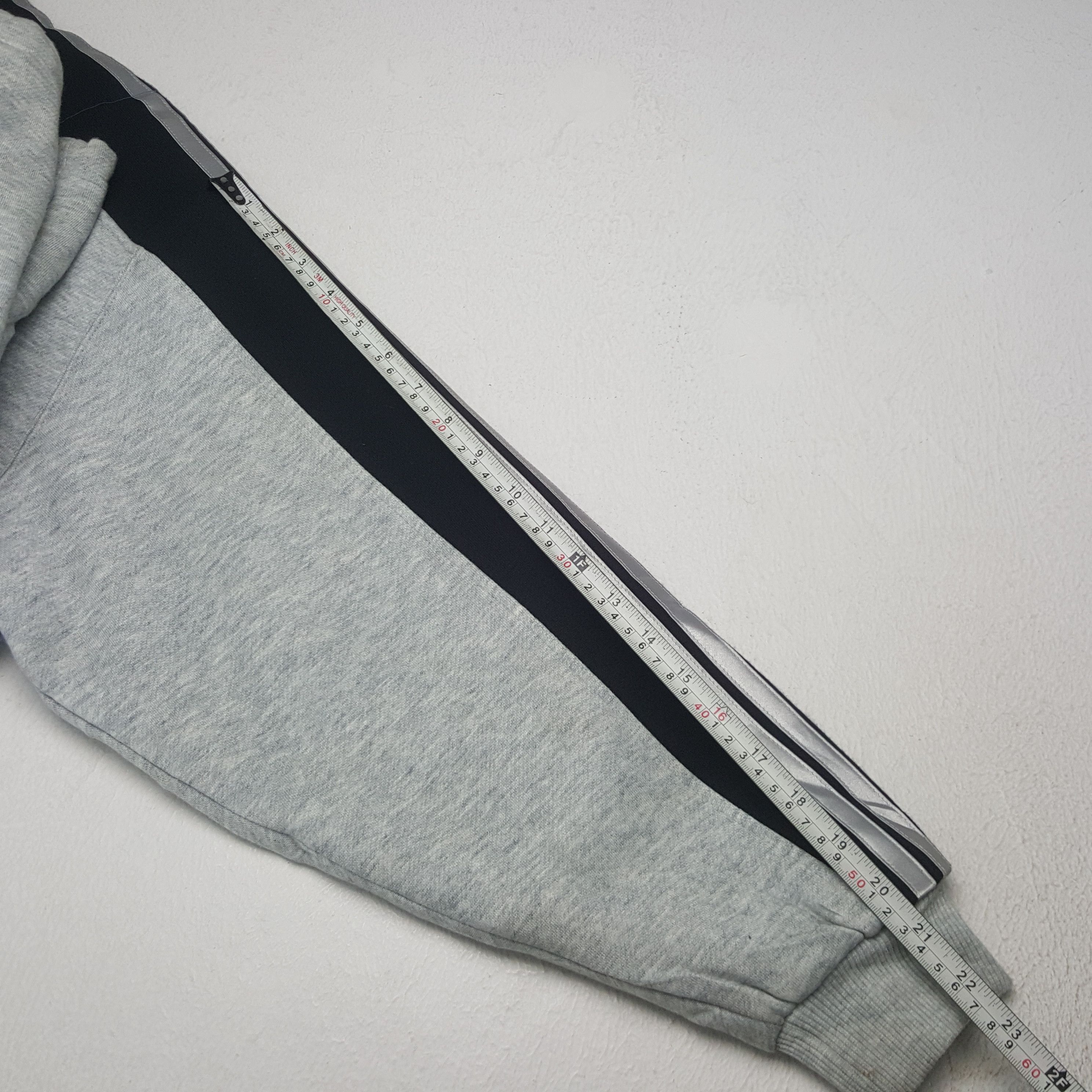 Adidas × Vintage Vintage Adidas Stripes Embroidery Logo Zipper Hoodies Jacket Size US L / EU 52-54 / 3 - 7 Thumbnail