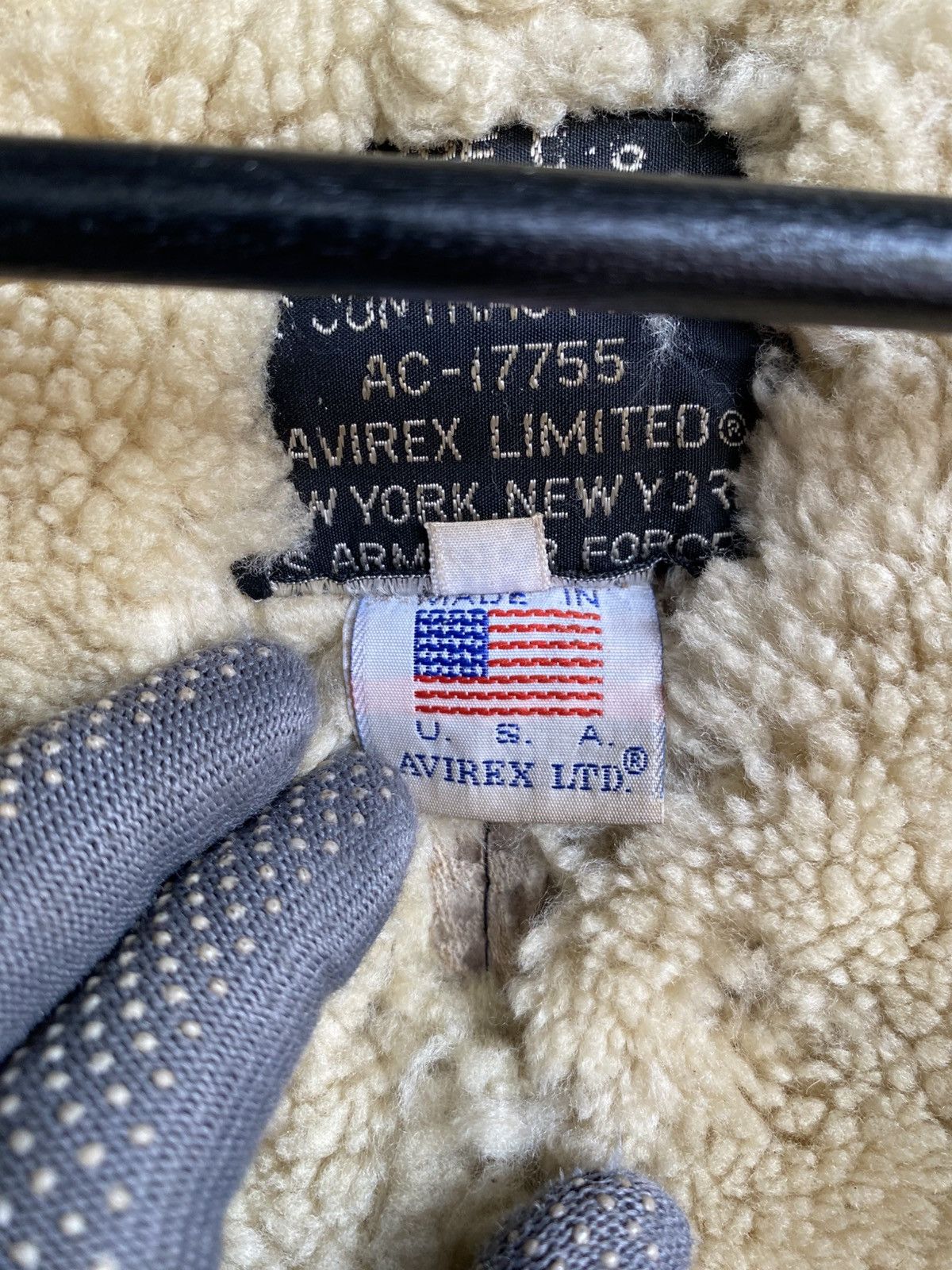 Avirex Vintage 80s AVIREX B-3 Shearling Flight Jacket | Distressed Size US S / EU 44-46 / 1 - 17 Thumbnail