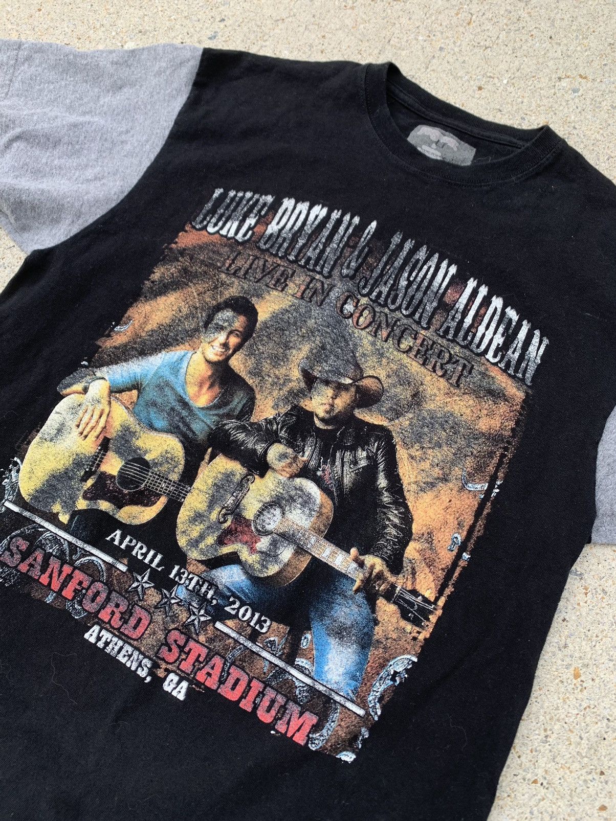 Band Tees Luke Bryan & Jason Aldean Concert T Shirt Size US L / EU 52-54 / 3 - 4 Thumbnail