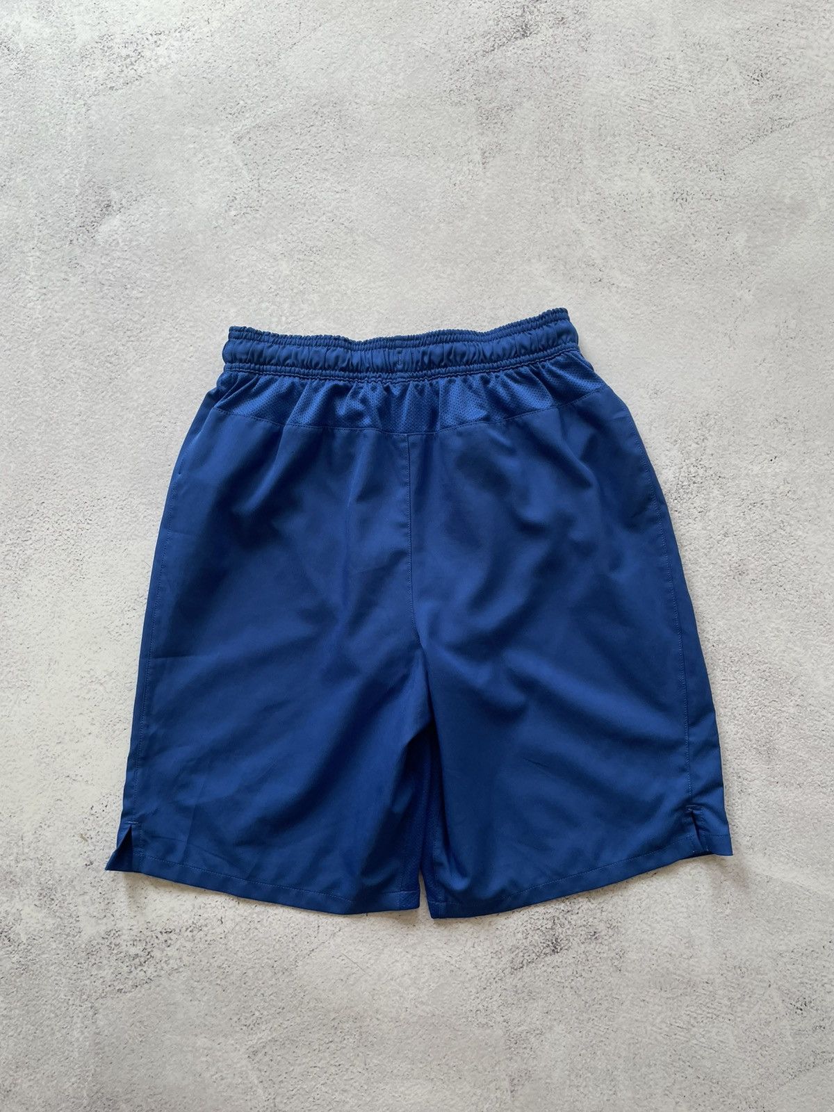 Nike Men’s Vintage Nike Arsenal Soccer Football Shorts size S Size US 32 / EU 48 - 3 Thumbnail