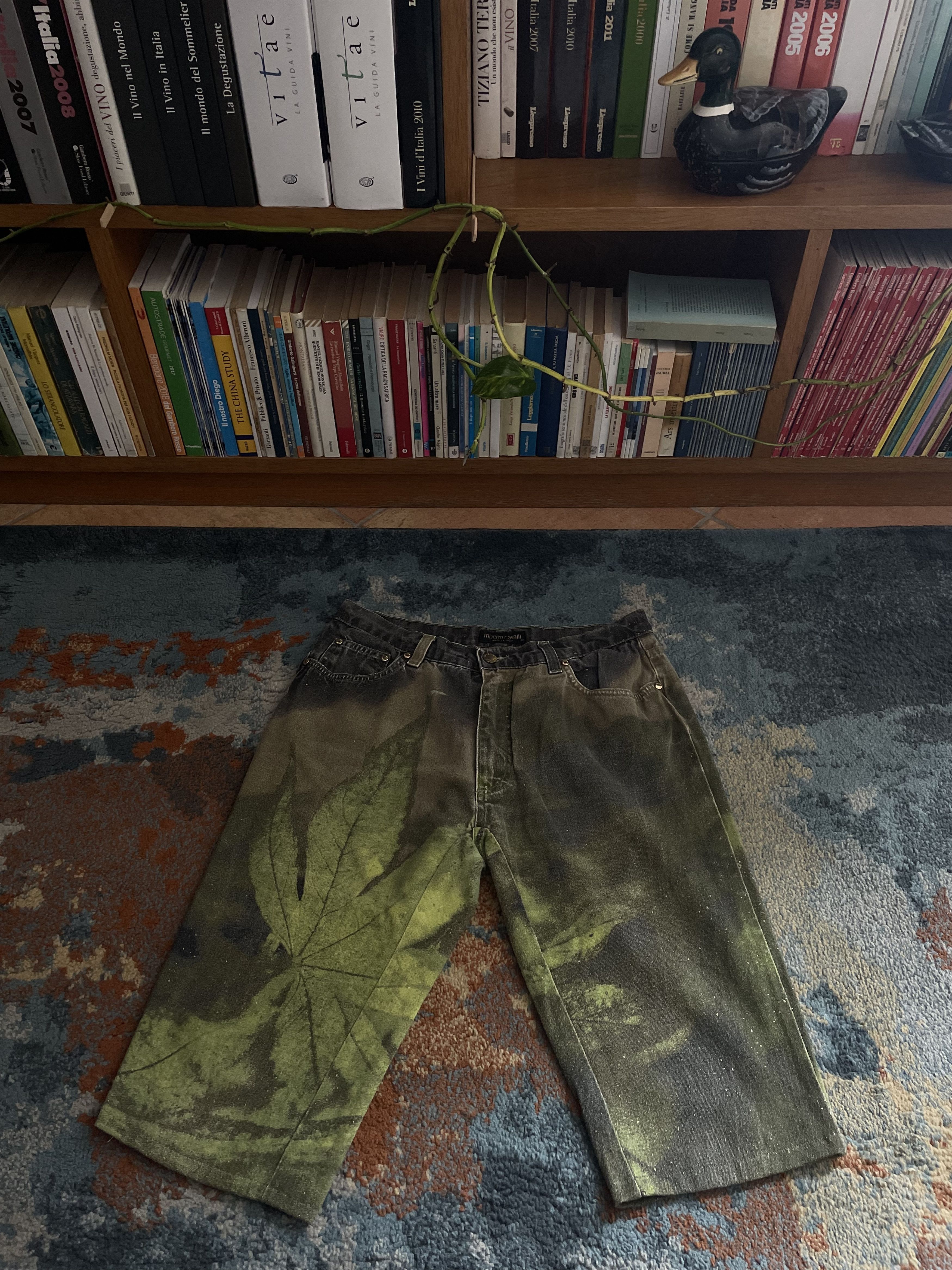 Roberto Cavalli × Vintage Roberto Cavalli AW2000 Vintage Full Print Shorts Size 28" / US 6 / IT 42 - 1 Thumbnail