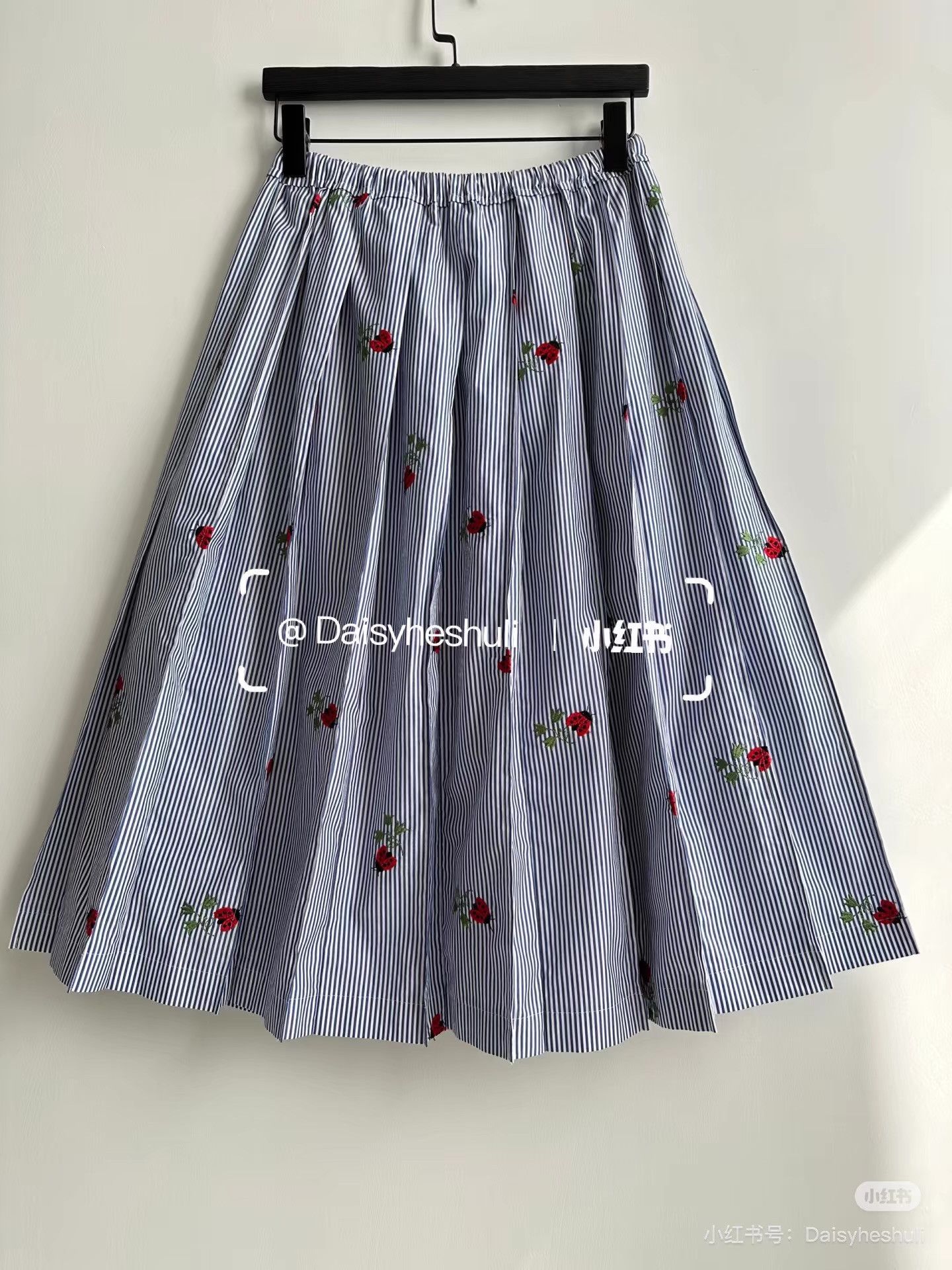 Comme des Garcons Comme des Garçons Tricot Beetle Embroidery Pleated Skirt。Ｑ24 Size 36" / US 14 / IT 50 - 2 Thumbnail