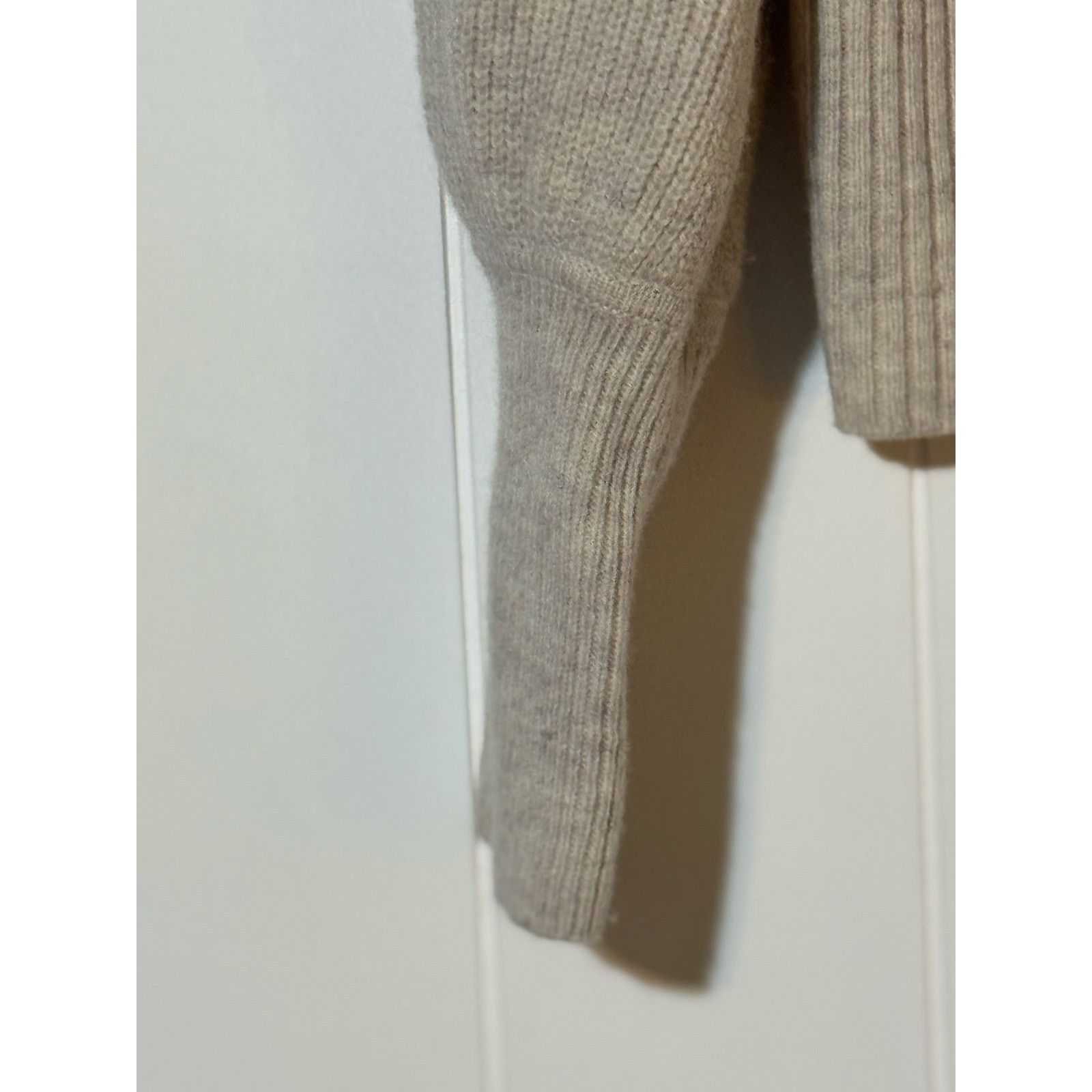 J.Crew J. Crew Cable Knit Button Front Cardigan Sweater - Medium Size M / US 6-8 / IT 42-44 - 7 Thumbnail