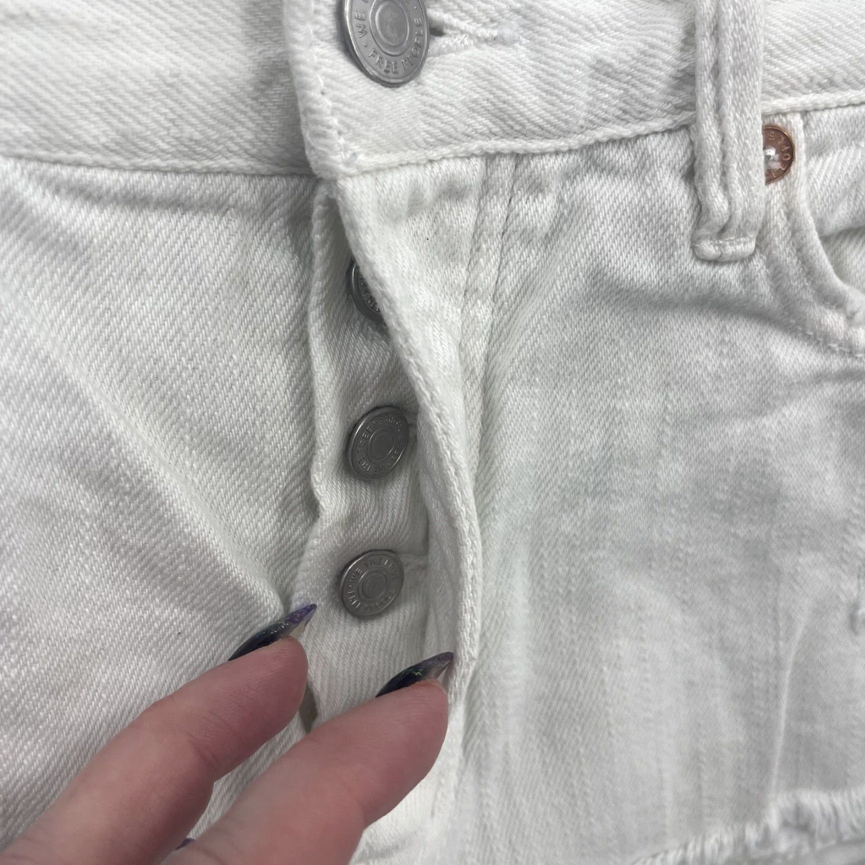 Vintage We The Free Denim Shorts Womens 27 White Cut Offs Raw Hem Button Fly Boho y2k Vintage/Not Vintage Size 27" / US 4 / IT 40 - 6 Thumbnail