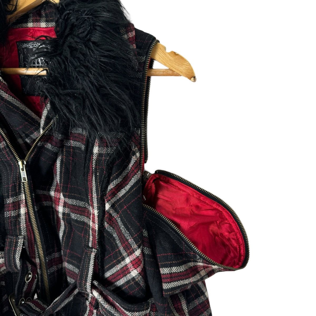 Beauty Beast ☀️ALGONQUINS FUR TARTAN DETACHABLE SLLEVE JACKET Size M / US 6-8 / IT 42-44 - 6 Thumbnail