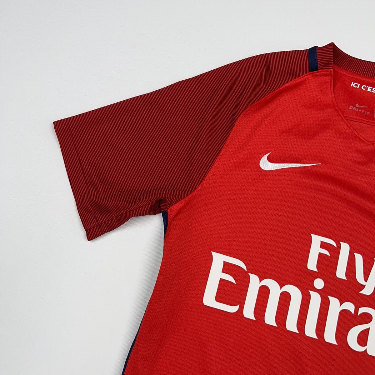 Nike Nike PSG 2016 Jersey Red Soccer Football Size US S / EU 44-46 / 1 - 6 Thumbnail
