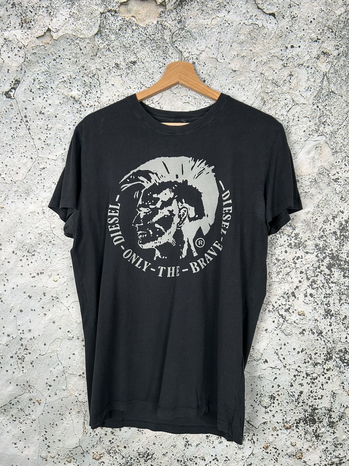 Diesel × Vintage Vintage Diesel Y2K Punk Head Graphic Tee Grunge Rock Size US XL / EU 56 / 4 - 1 Thumbnail