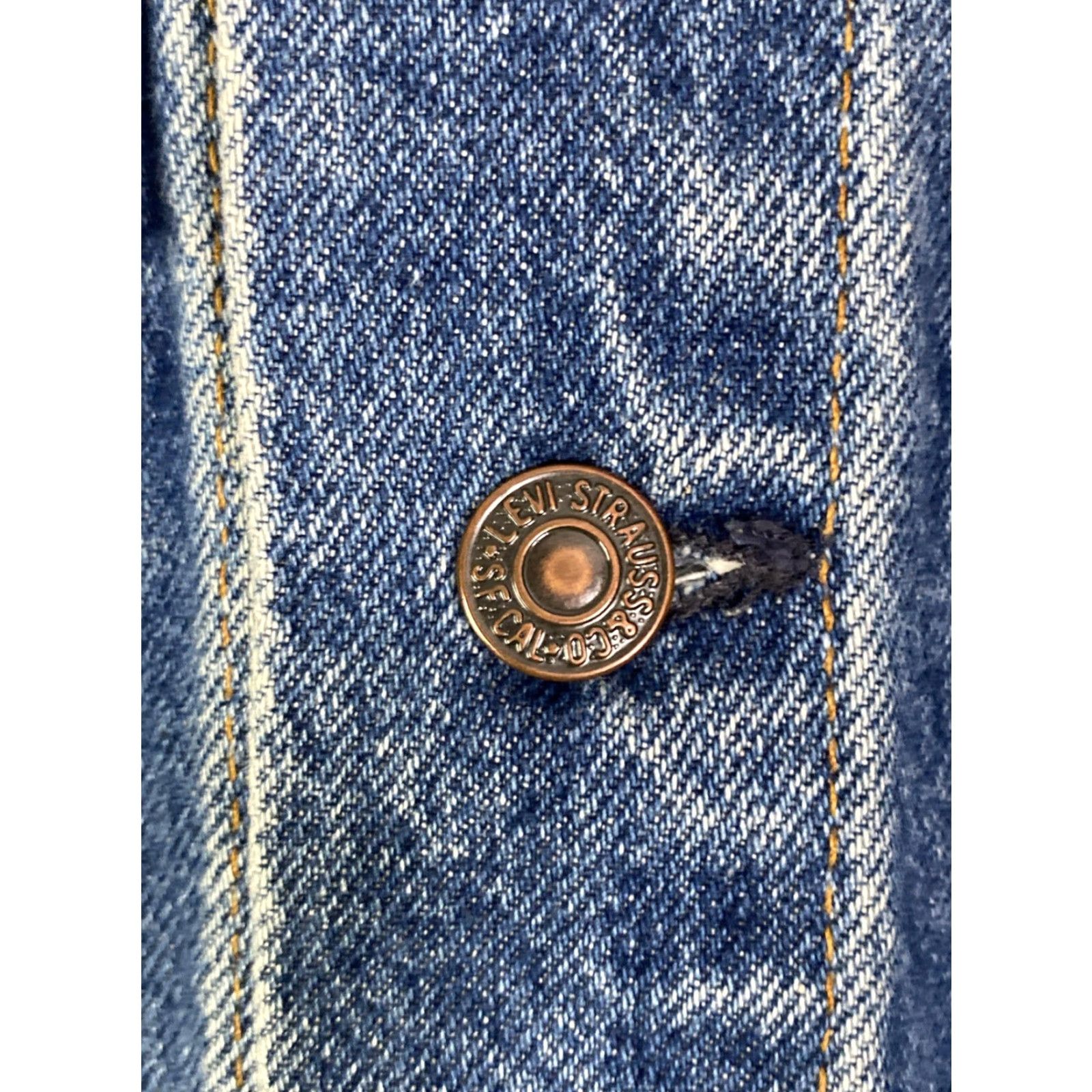 Levi's Vintage Levi's Denim Jacket Mens 40R Blue Trucker 70506 Medium M Canada 90s 21x25 Size US XXS / EU 40 - 7 Thumbnail