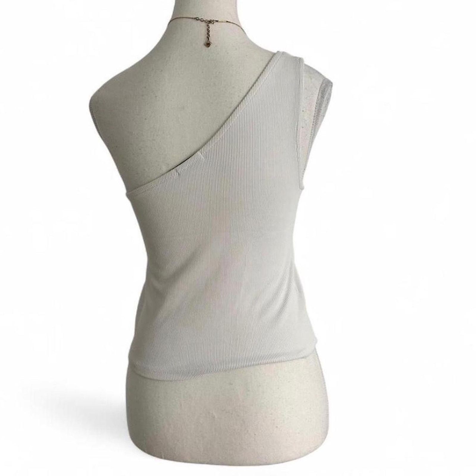 Stradivarius White One Shoulder Ribbed Fitted Top Size M Casual Basic Top Size M / US 6-8 / IT 42-44 - 2 Thumbnail
