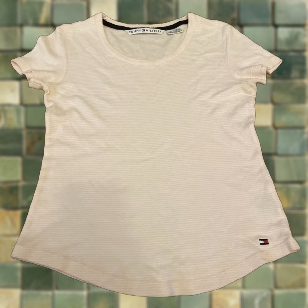 Tommy Hilfiger **Tommy Hilfiger Y2K Pink Striped Embroidered T-Shirt** User: **Vintage Tommy Hilfiger Y2K Pink Striped Embroidered T-Shirt** Size S / US 4 / IT 40 - 1 Thumbnail