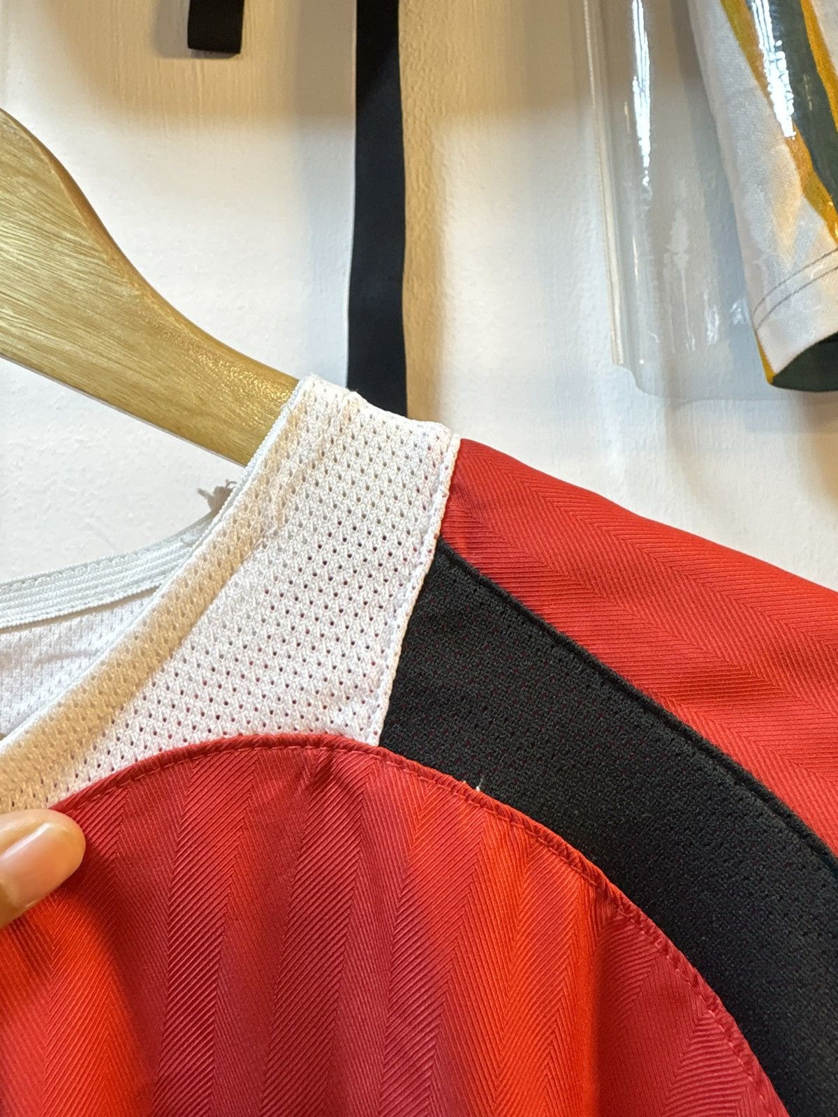 Nike Vintage 2006 Urawa Red Diamonds Home Kit Size US XL / EU 56 / 4 - 17 Thumbnail