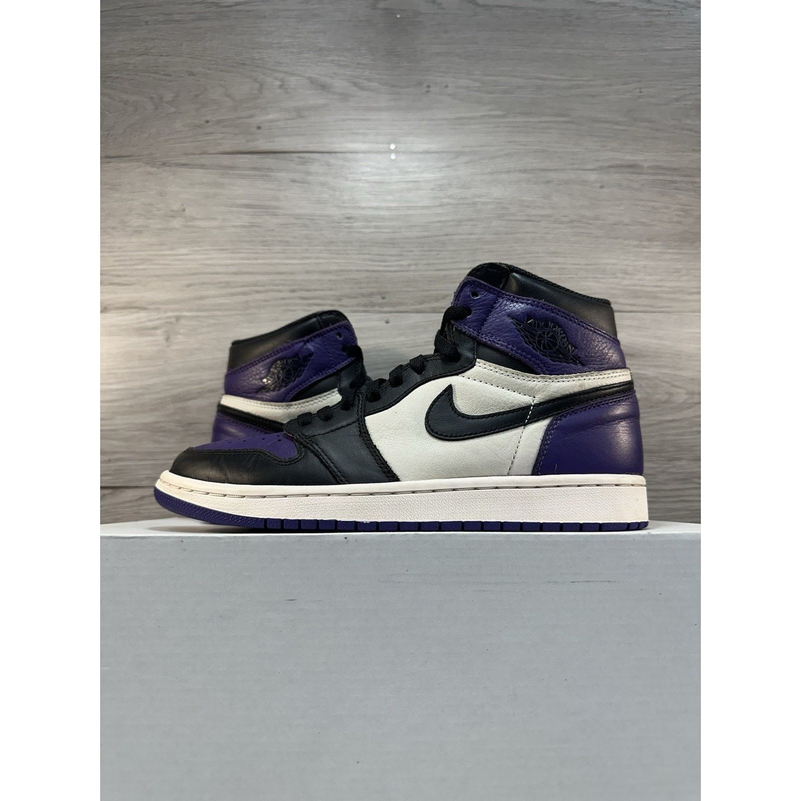 Jordan Brand Air Jordan 1 Retro OG High Court Purple - Size 8.5 Size US 8.5 / EU 41-42 - 1 Thumbnail