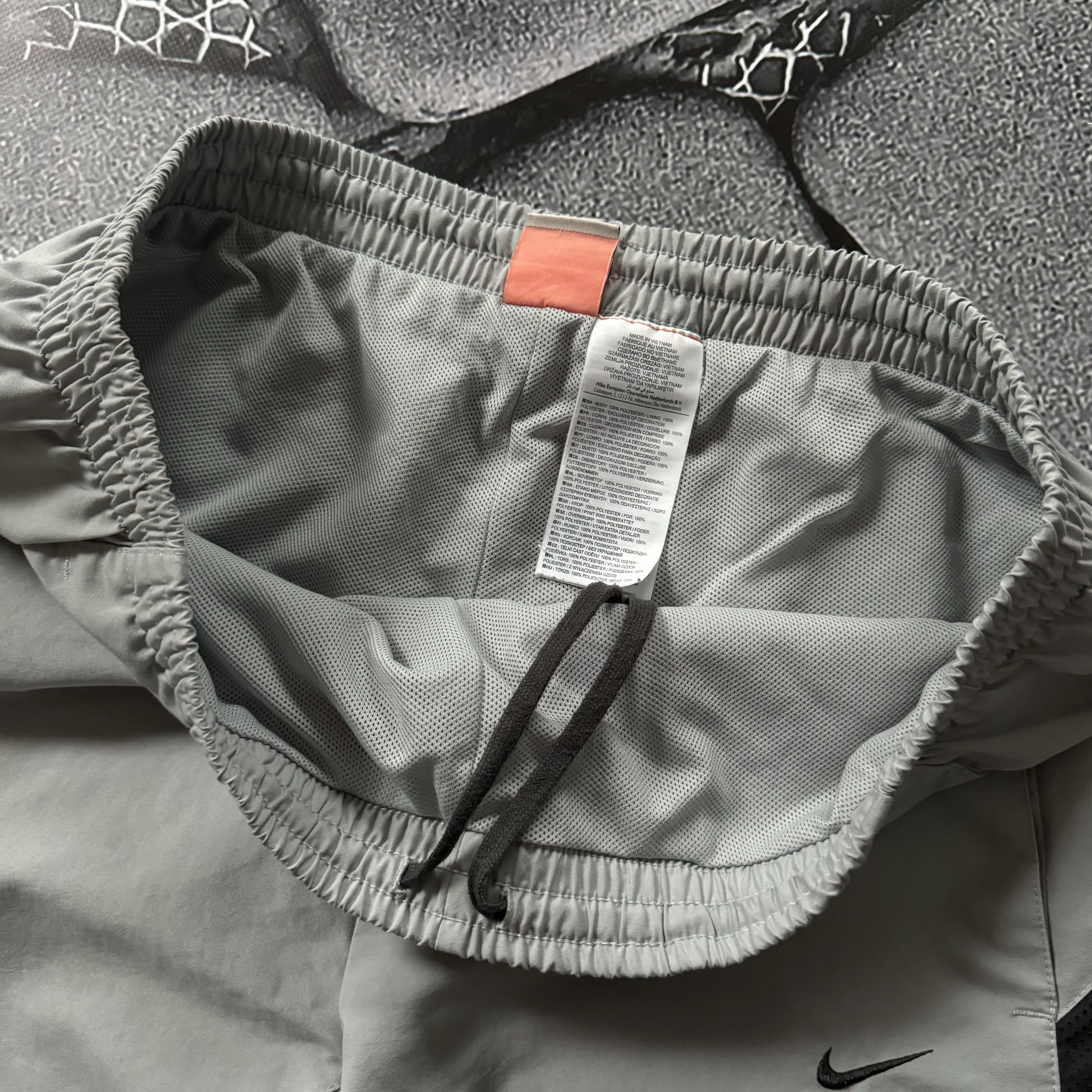 Nike NIKE VINTAGE TRACK BAGGY PANTS DRILL Y2K STYLE Size US 34 / EU 50 - 12 Thumbnail