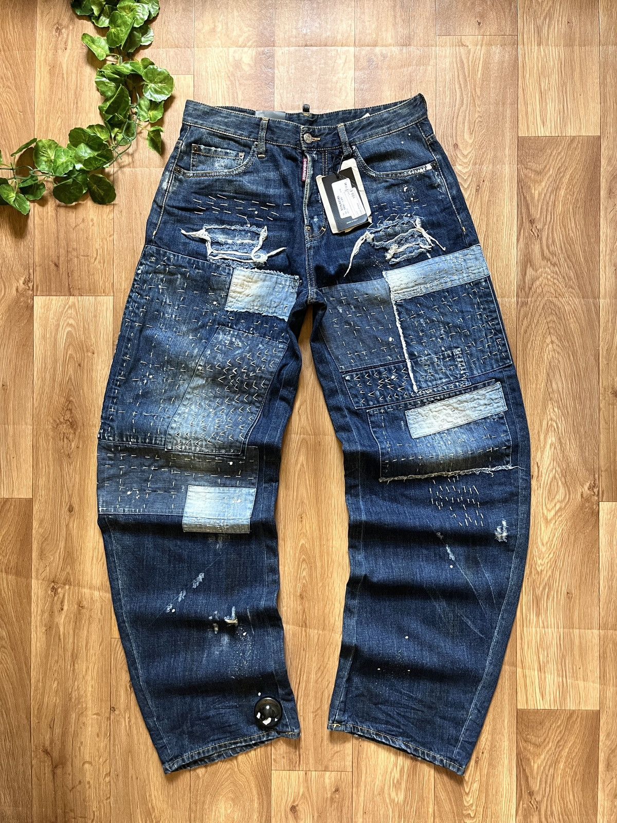 Dsquared2 Dsquared2 super baggy distressed jeans Size US 36 / EU 52 - 1 Thumbnail