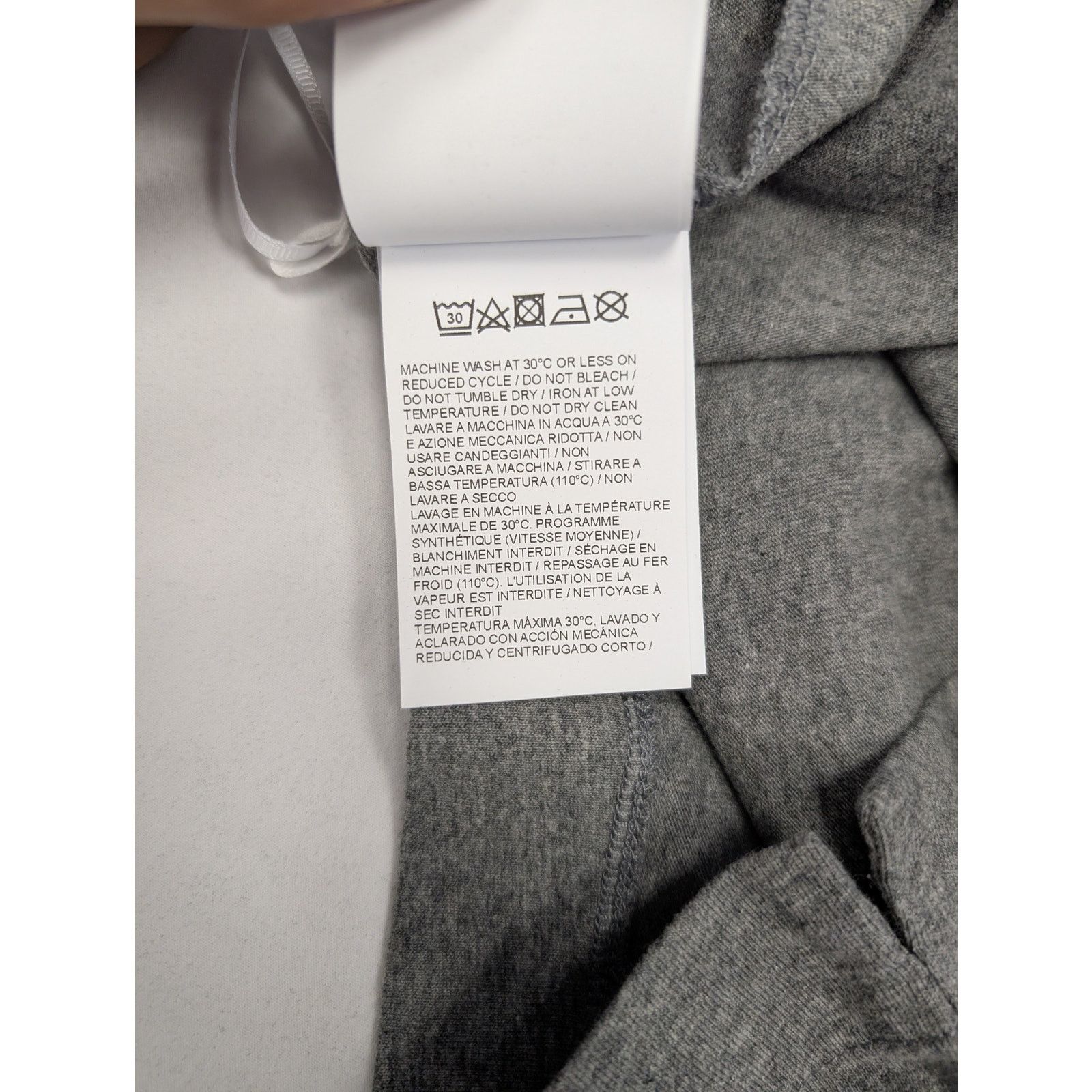 Off-White o1rshd1 23 Varsity Skate Long Sleeve Tee T-Shirt in Grey Size US XXL / EU 58 / 5 - 16 Thumbnail