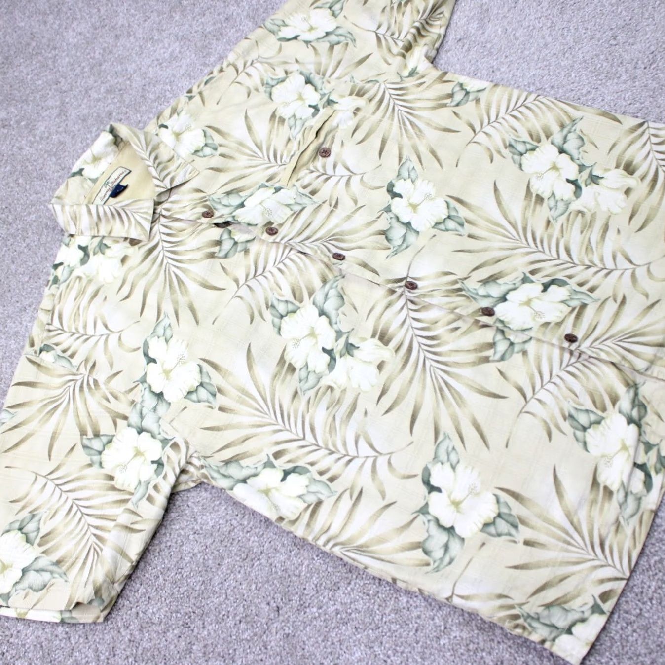 Tommy Bahama Tommy Bahama Camp Shirt Men Medium Beige Floral Silk S/S Button-Up Casual Beach Hawaii Size US M / EU 48-50 / 2 - 7 Thumbnail