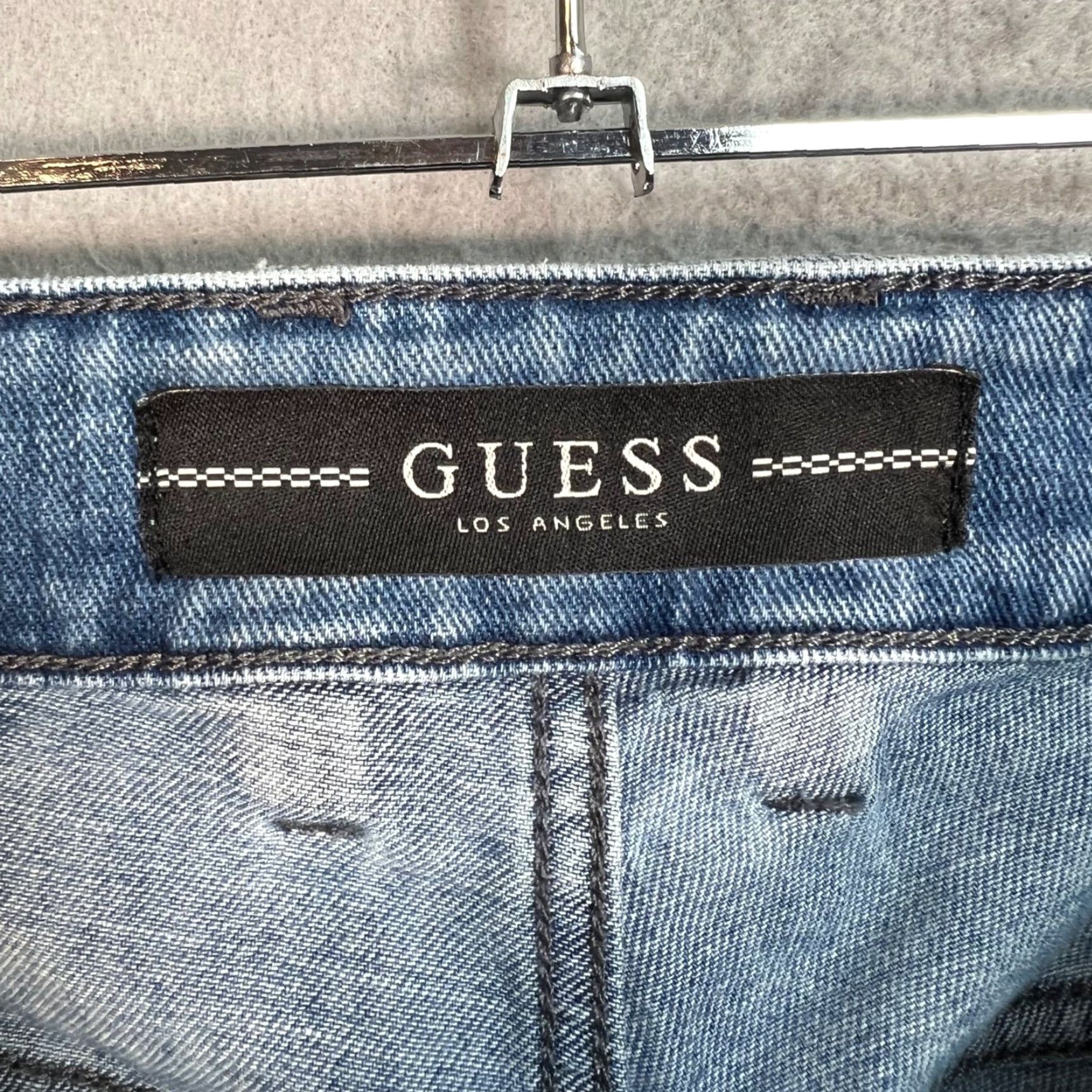 Guess GUESS Jeans Men Slim Tapered Denim Jeans Size 29 Blue Regular Inseam 32 Vintage/Used 8/10 Mens Size US 29 - 3 Thumbnail