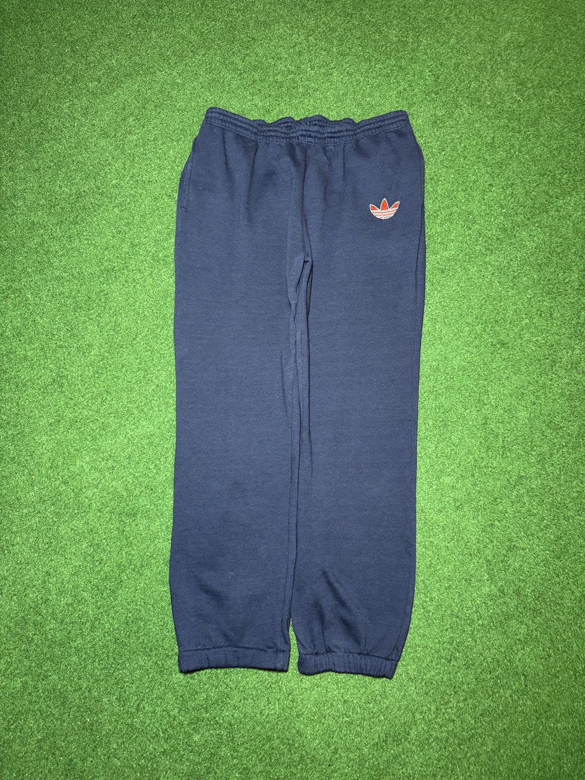 Adidas × Vintage Vintage 80s Adidas Lrg Jogger Retro Sweatpants Size US 34 / EU 50 - 1 Thumbnail