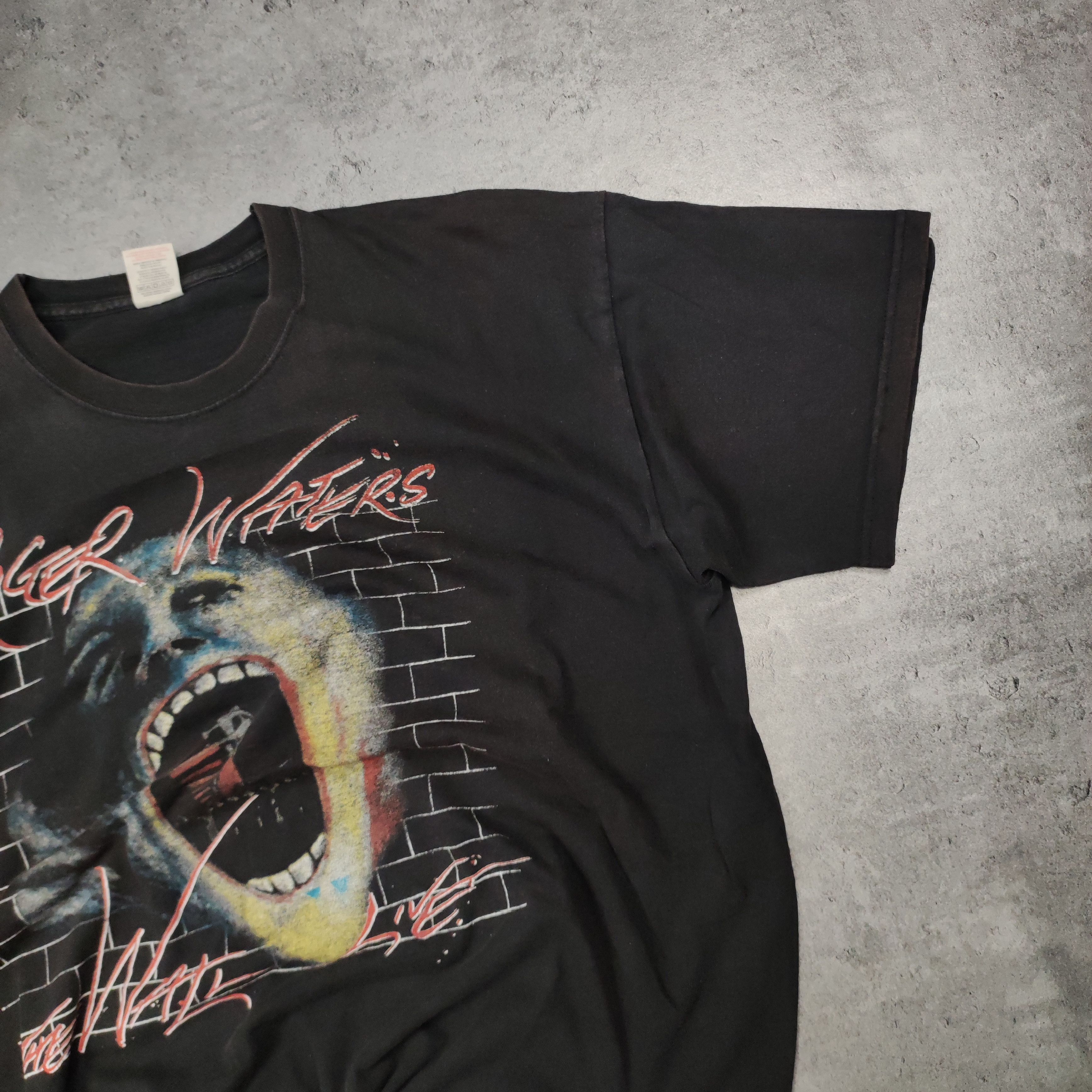 Band Tees × Vintage Vintage RARE Roger Waters Live Merch Tour Promo Tee Size US XL / EU 56 / 4 - 3 Thumbnail
