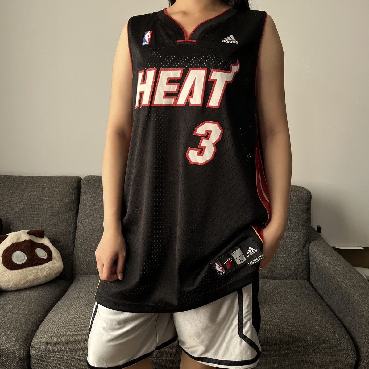 Adidas × NBA × Vintage Adidas Swingman Miami Heats #3 Dwyane Wade NBA Jersey Size US L / EU 52-54 / 3 - 2 Thumbnail
