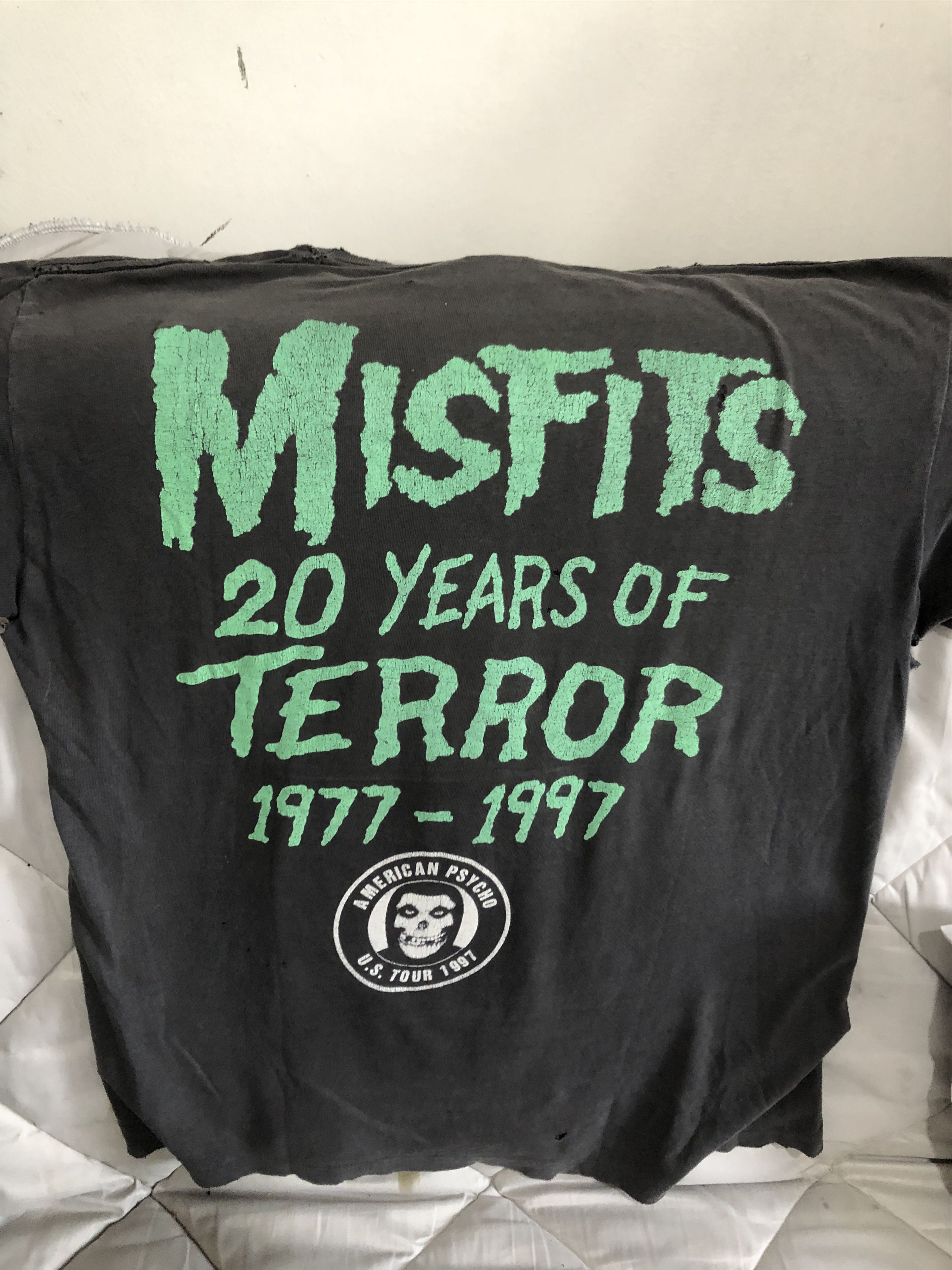 Band Tees *RARE* Vintage 1997 Misfits Glow in Dark Single Stitch Shirt Size US XL / EU 56 / 4 - 3 Thumbnail