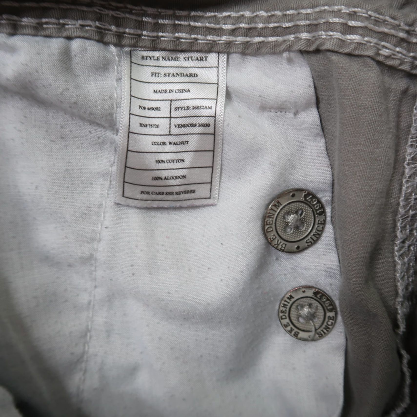 Vintage BKE Standard Fit Chino Shorts Men's 32 Gray 11" Inseam Flat Front Buckle Size US 32 / EU 48 - 3 Thumbnail