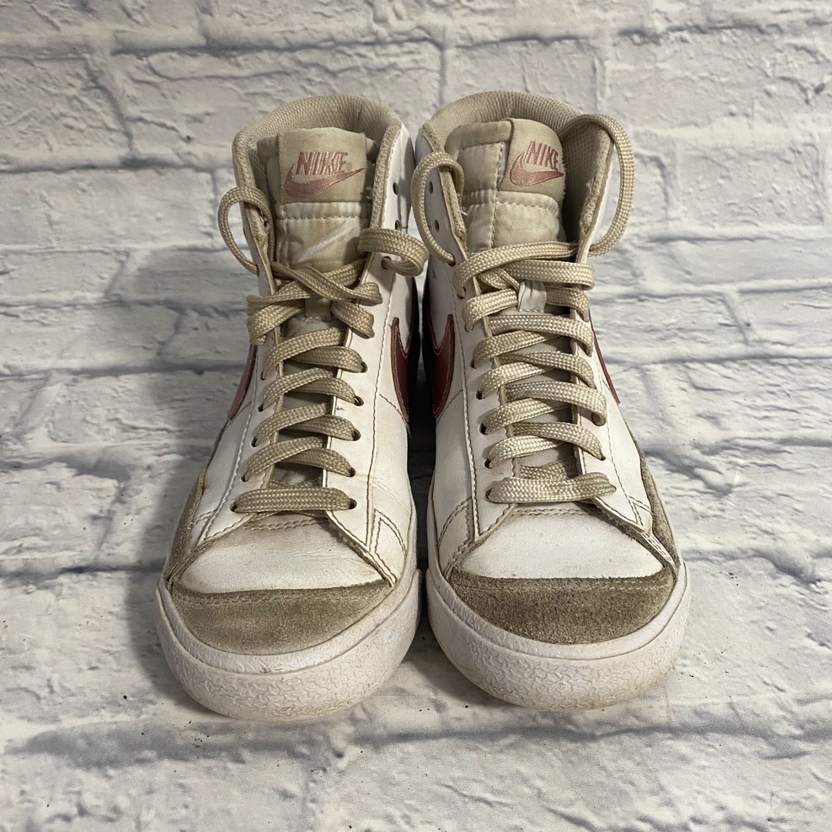 Nike Nike Blazer Mid 77 GS White Pink Glaze Shoes Womens 5.5 DA4086-105 Size S / US 4 / IT 40 - 6 Thumbnail