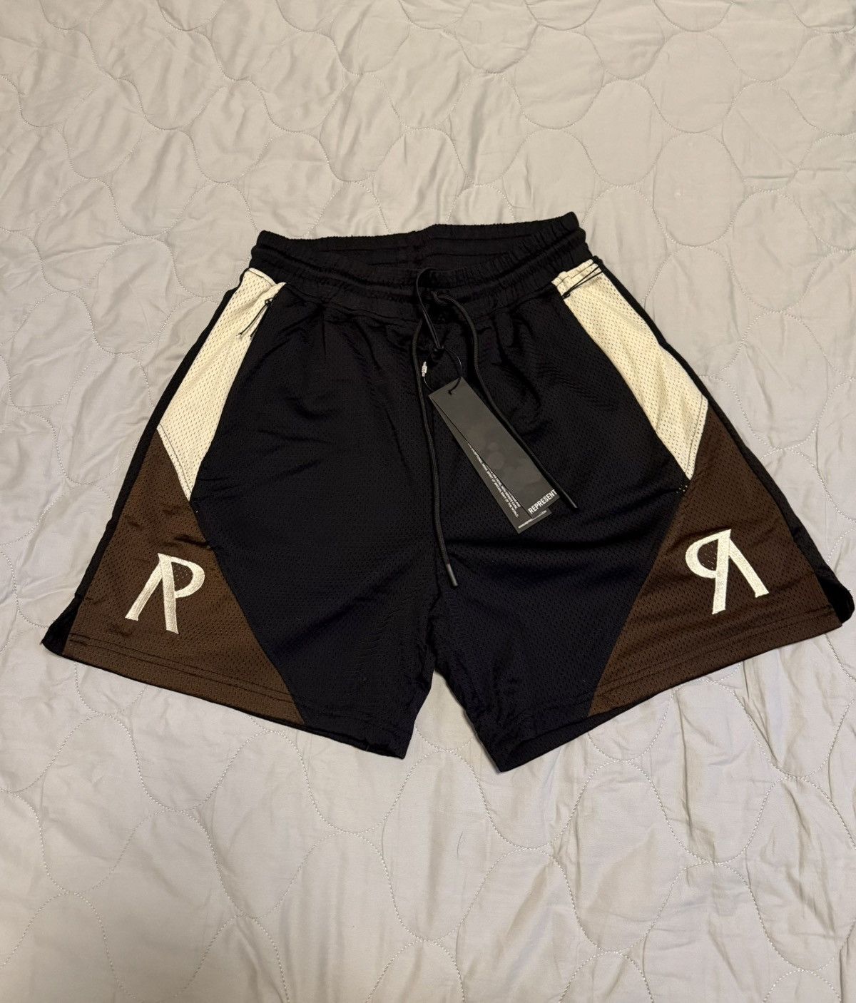 Represent Clo. Represent Initial Mesh Shorts Size Medium Size US 32 / EU 48 - 1 Thumbnail