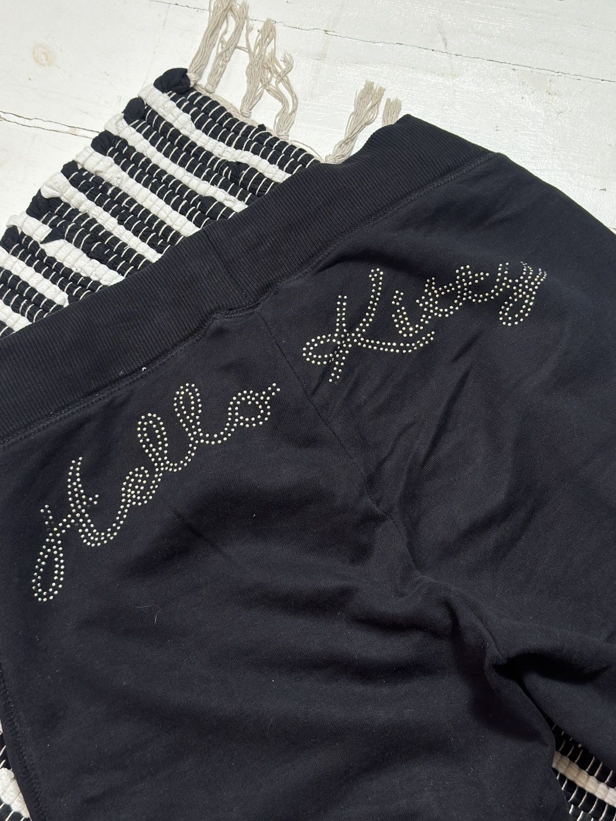 Cartoon Network VINTAGE HELLO KITTY 2000s BACK LOGO SWEATPANTS Size 28" / US 6 / IT 42 - 2 Thumbnail