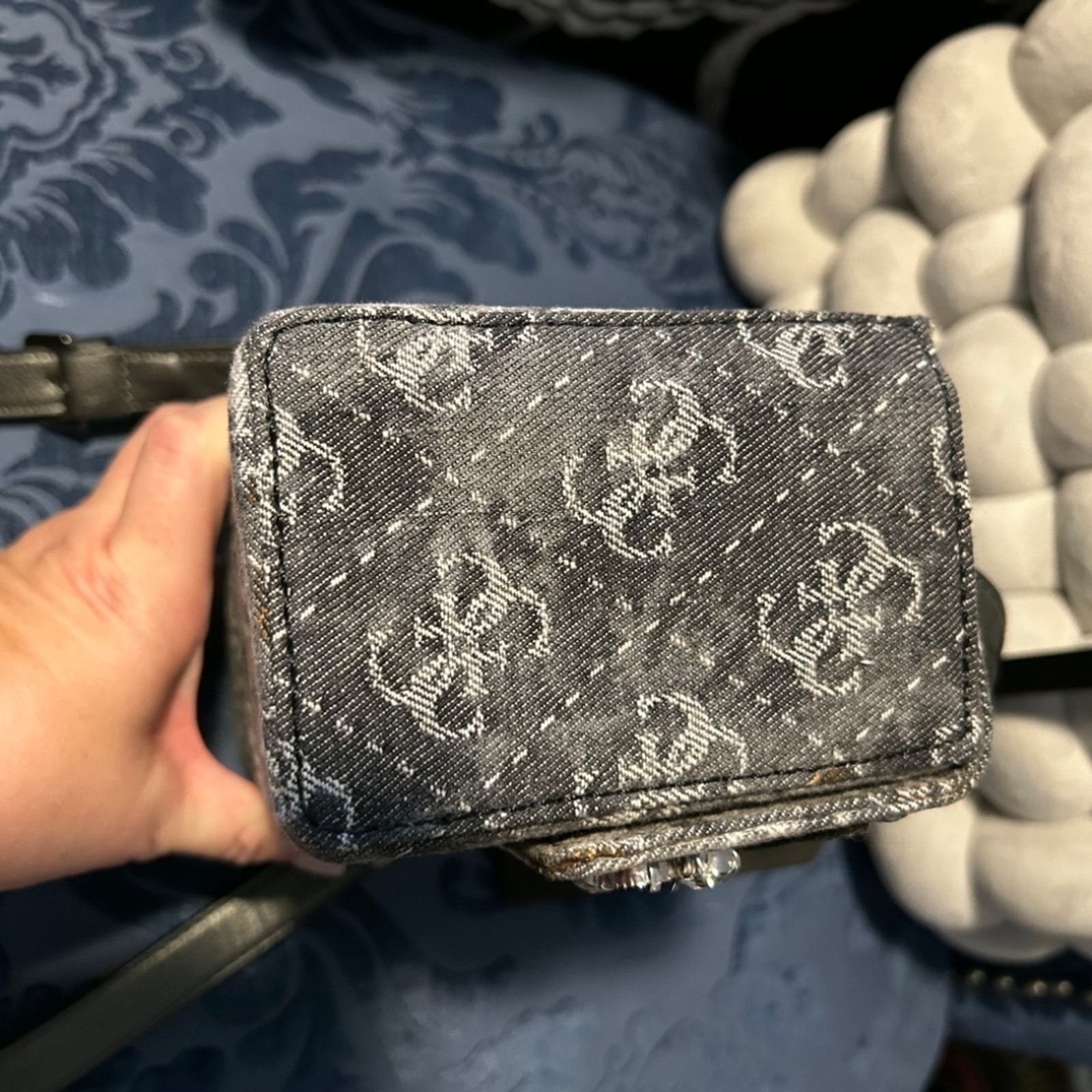 Guess Guess Badlands Camouflage Floral Trunk Crossbody Size ONE SIZE - 6 Thumbnail