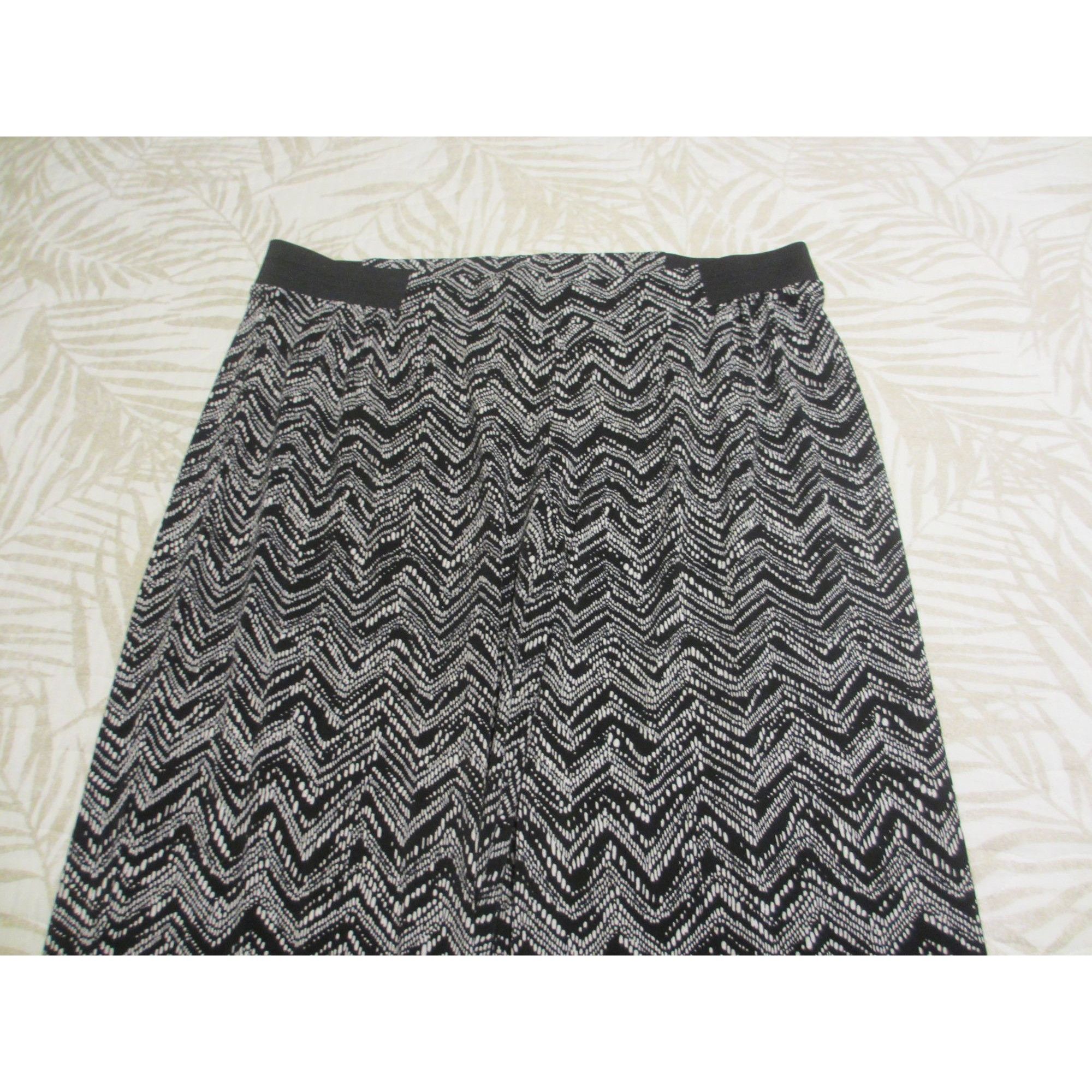 Other Motherhood Maternity Black & White Chevron Print Elastic Wai Size 40" / US 18 - 3 Thumbnail