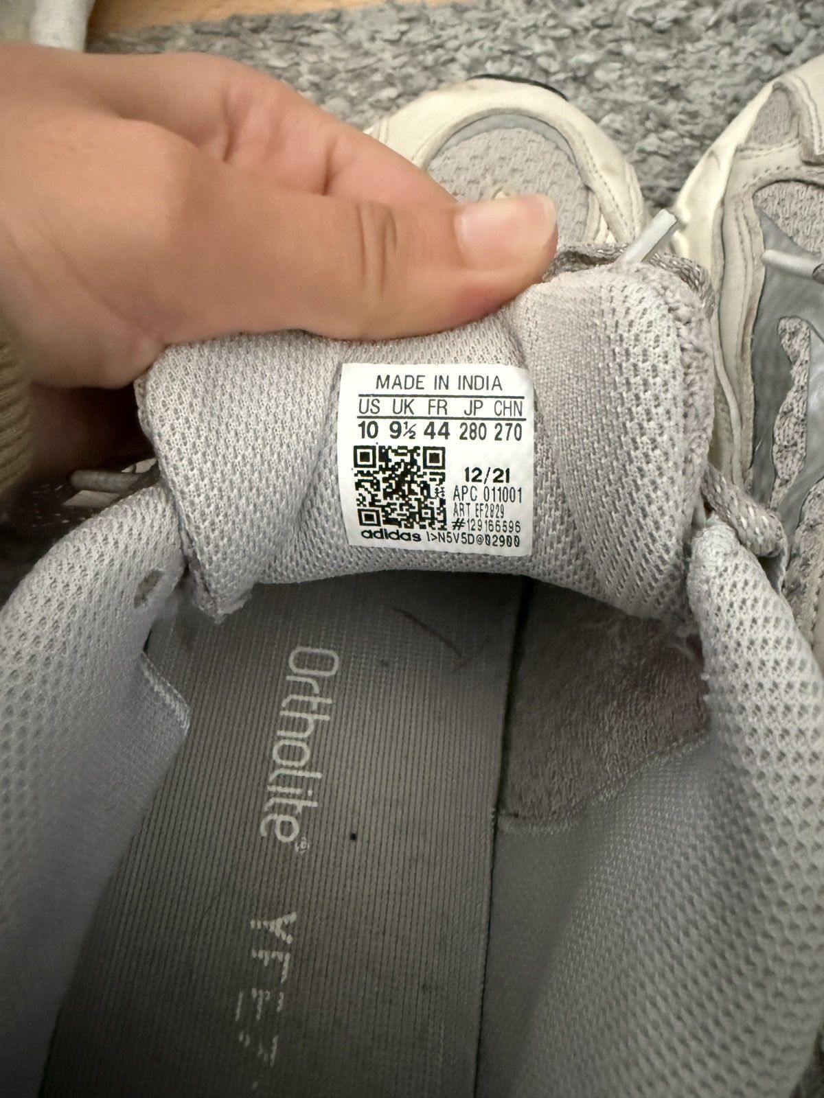 Yeezy Adidas Yeezy Boost 700 V2 Static Size US 9.5 / EU 42-43 - 12 Thumbnail