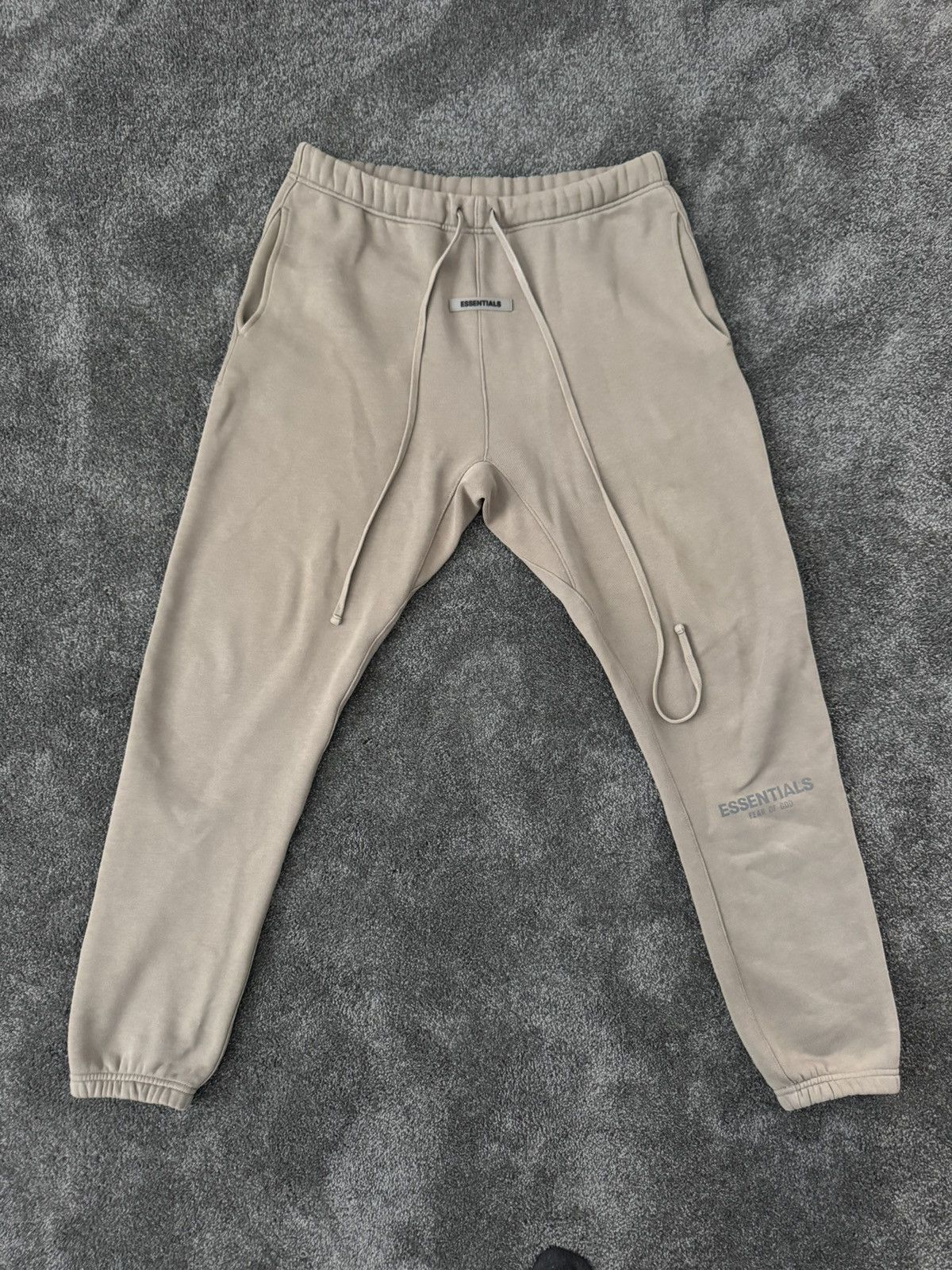 Fear of God Fear of God Essentials Charcoal Grey Fleece Lounge Pants Size US 32 / EU 48 - 4 Thumbnail