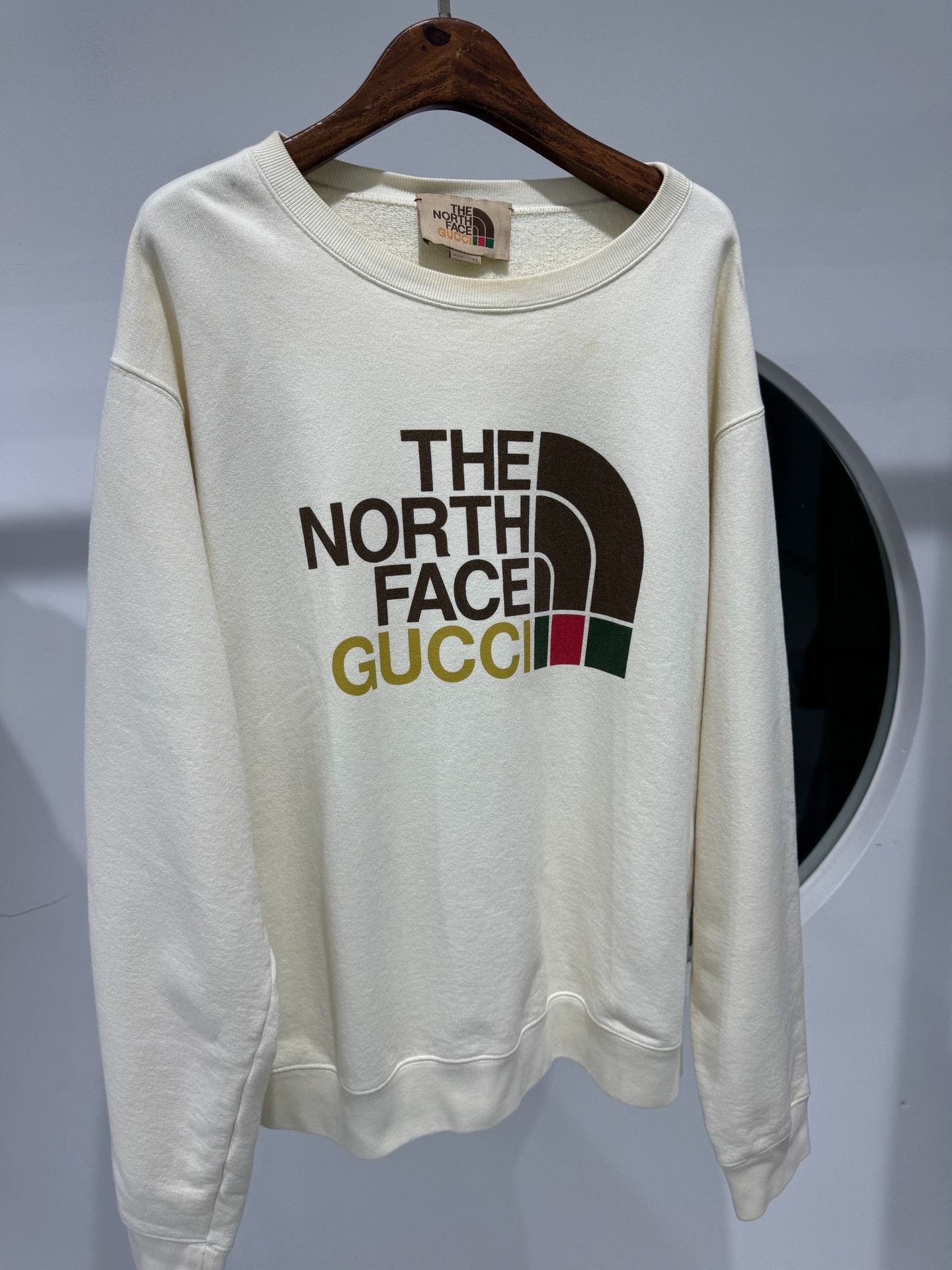 Gucci Gucci co-branded north beige logo sweatshirt Size US M / EU 48-50 / 2 - 1 Thumbnail