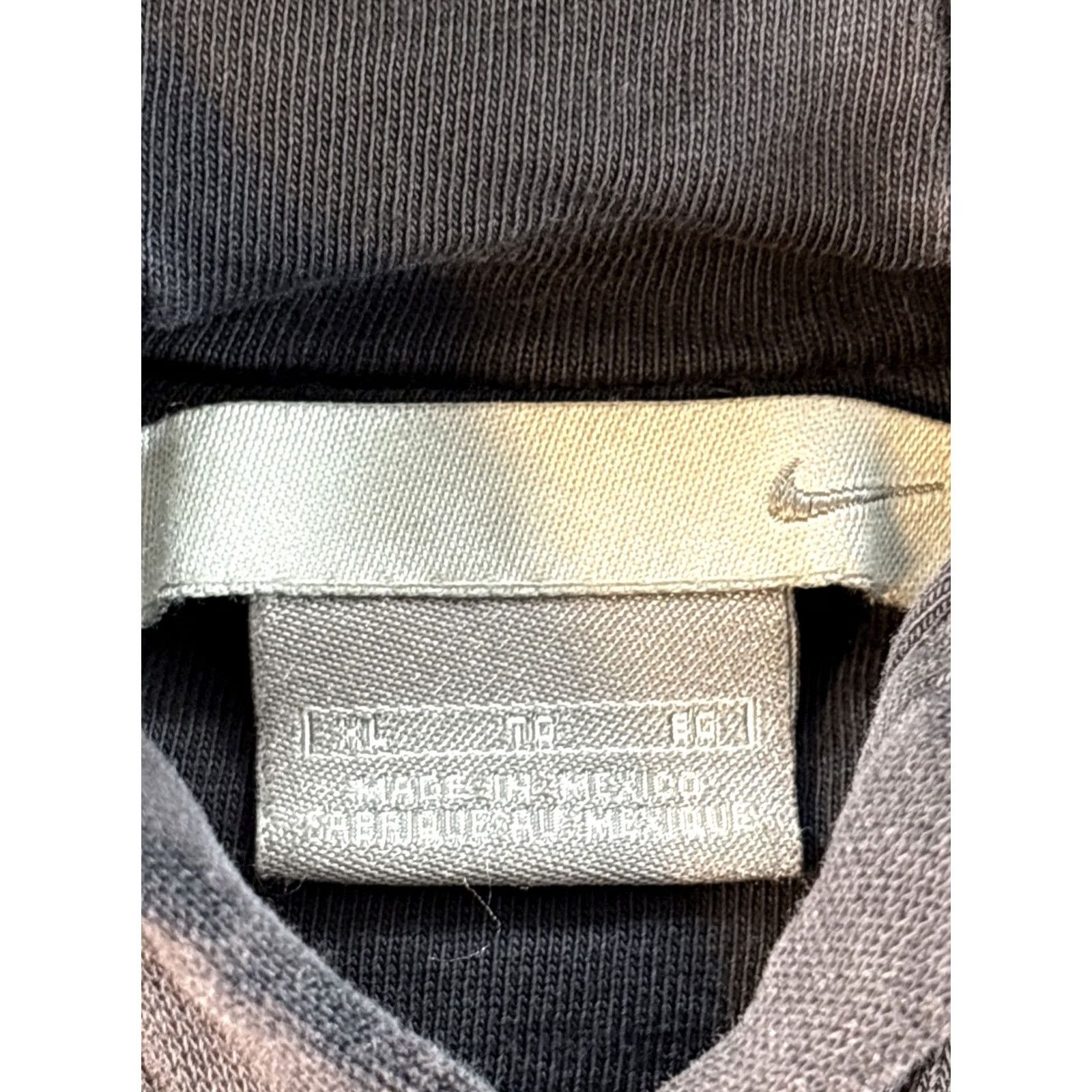 Nike VINTAGE Nike Hoodie Sweatshirt Men's XL Black Embroidered Silver Tag Pull Over Hooded Pockets Football Basketball Gym Sportswear Size US XL / EU 56 / 4 - 5 Thumbnail