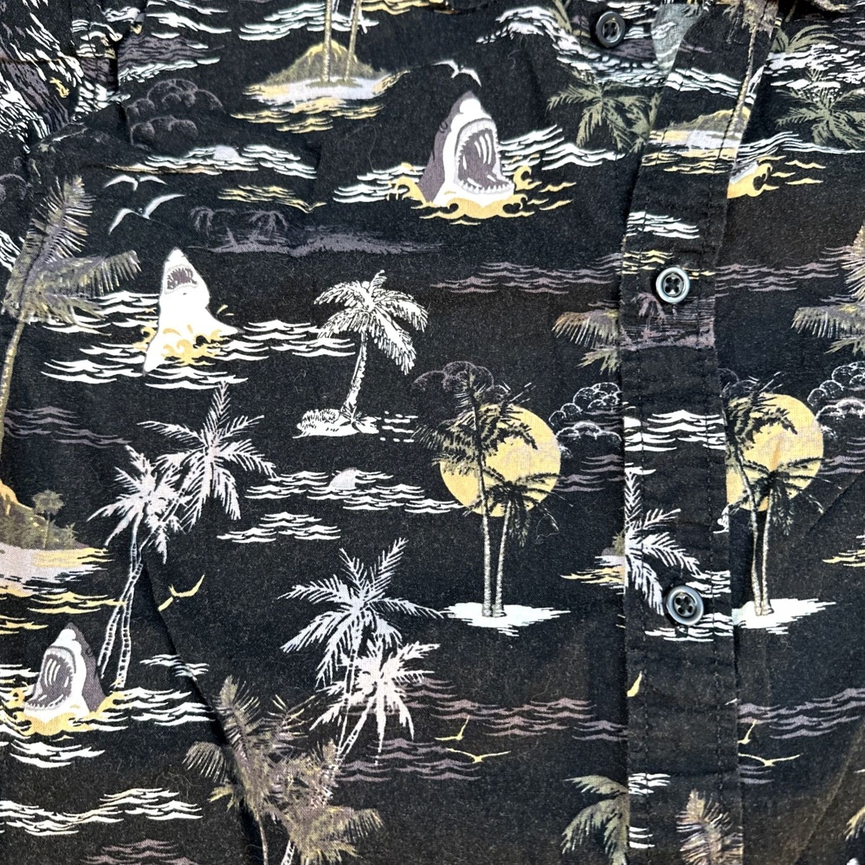 Vintage VINTAGE? No. Divided Shark Shirt Palm Tree Print Mens Medium Button Up Short Sleeve All Over Size US L / EU 52-54 / 3 - 5 Thumbnail