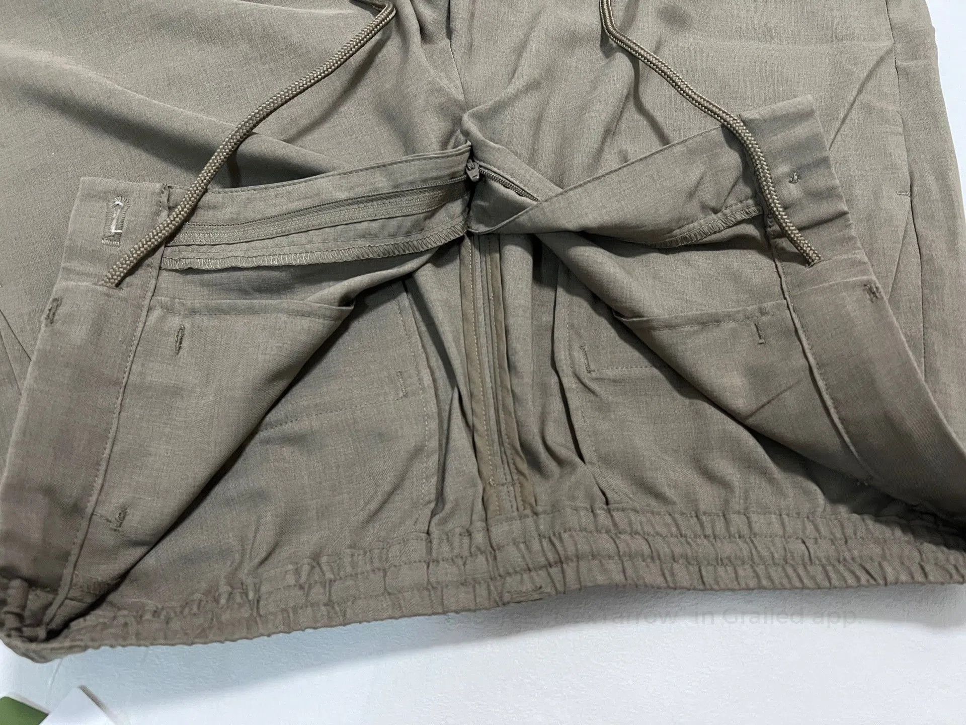Other Freaks Store Cooling Loose Pleated Shorts. Size US 35 - 6 Thumbnail