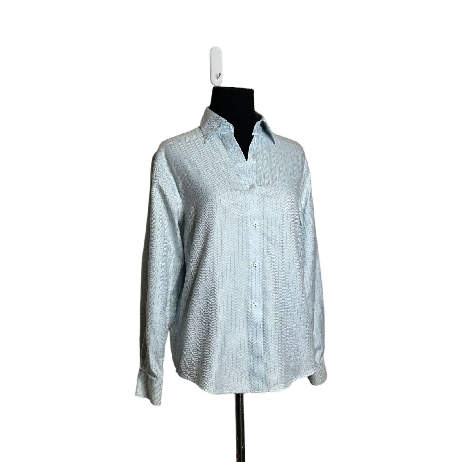 Talbots Talbots baby blue long sleeves button shirt size 2 Size XS / US 0-2 / IT 36-38 - 7 Thumbnail