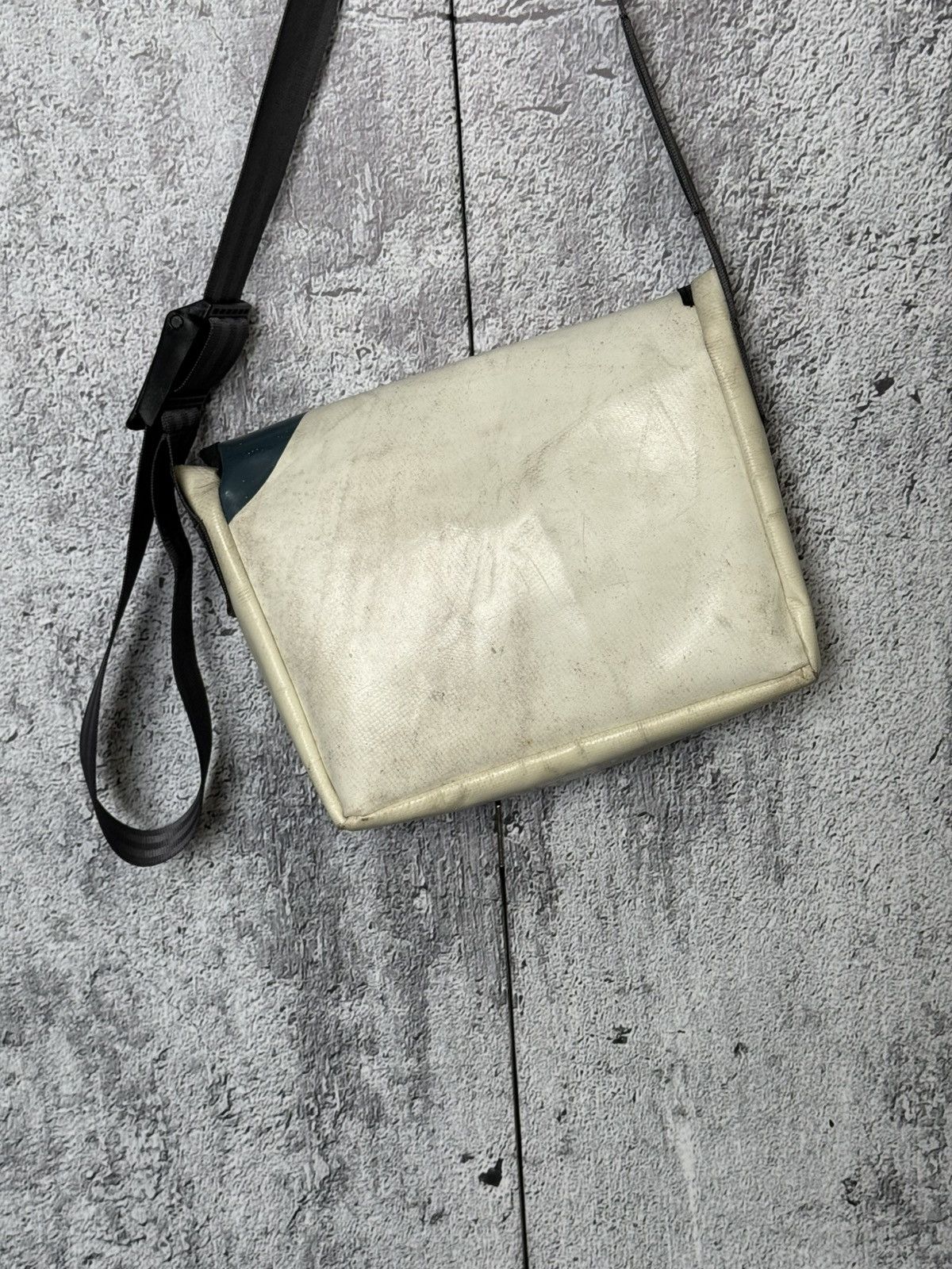 Freitag FREITAG G5.1 Messenger Bag Upcycled Truck Tarp Crossbody Size ONE SIZE - 11 Thumbnail