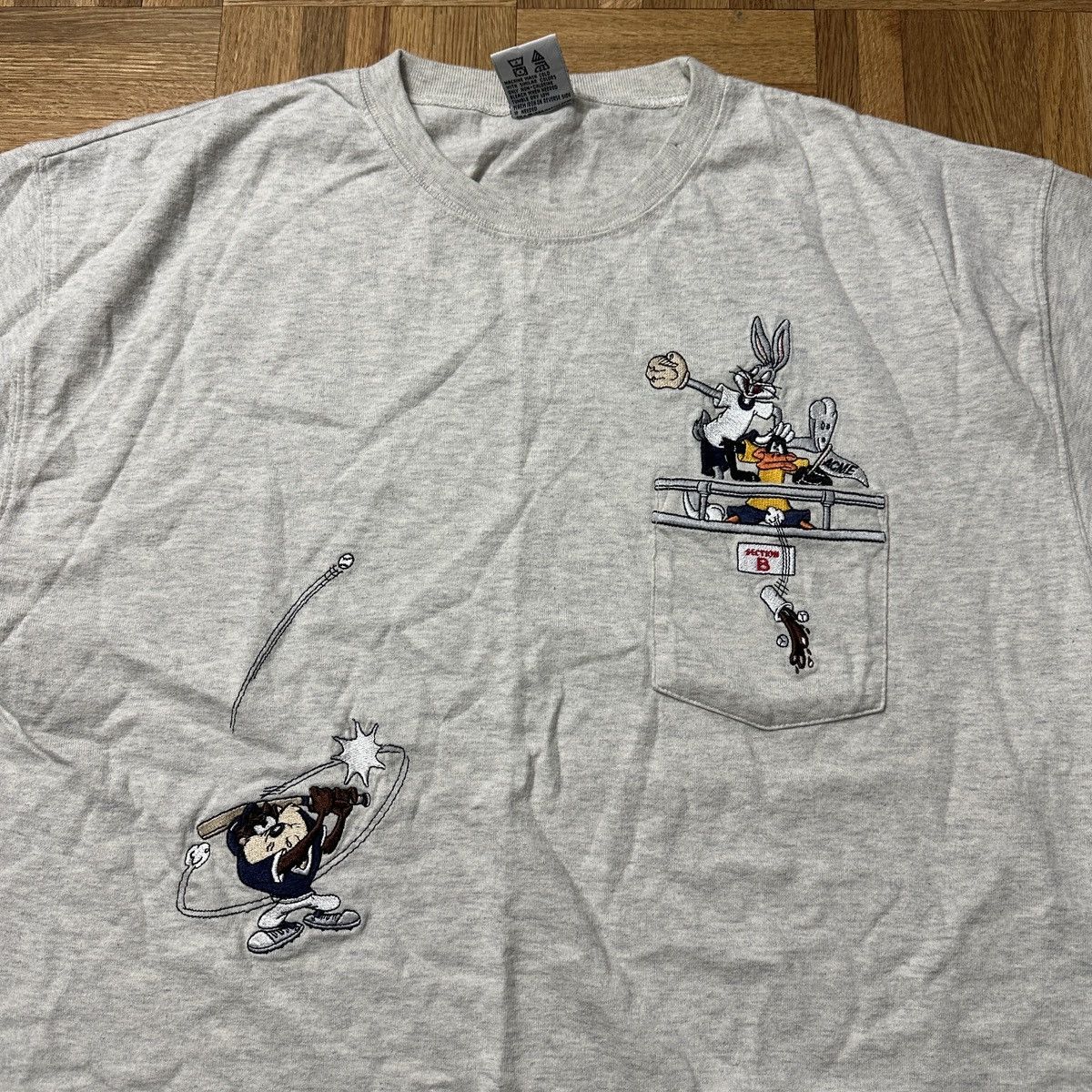 Warner Bros Vintage Looney Tunes Baseball tee Size US M / EU 48-50 / 2 - 3 Thumbnail