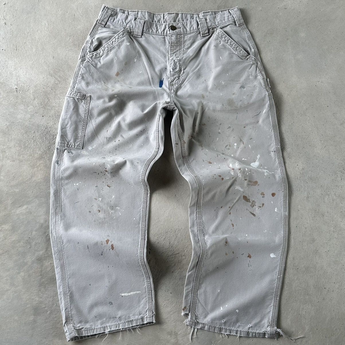 (35x29) DISTRESSED CARHARTT CARPENTER PANTS