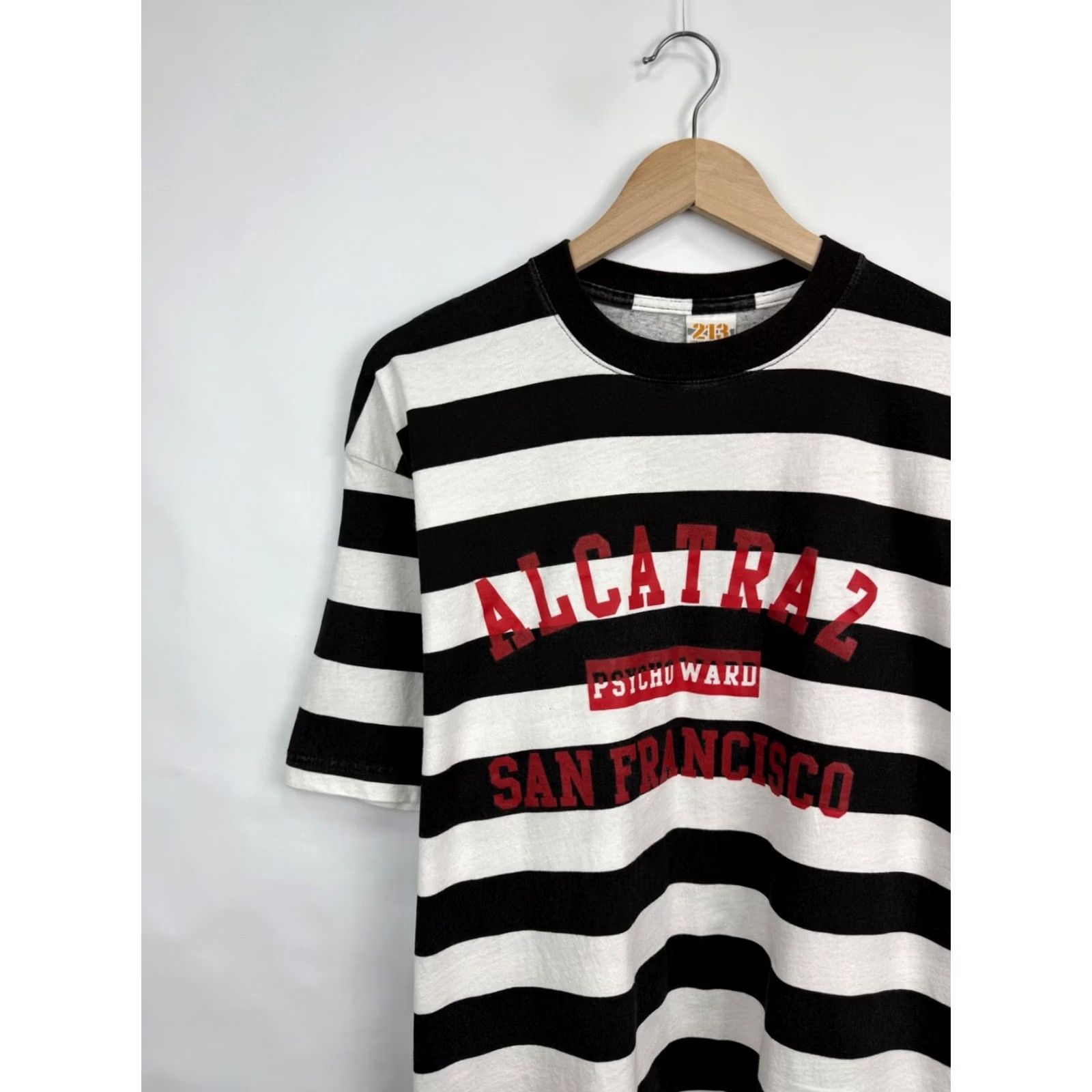 Vintage VINTAGE Alcatraz Psycho Ward San Francisco T-Shirt Y2K XL Men Black/White 90s 213 Shirt Mens Size US XL / EU 56 / 4 - 3 Thumbnail