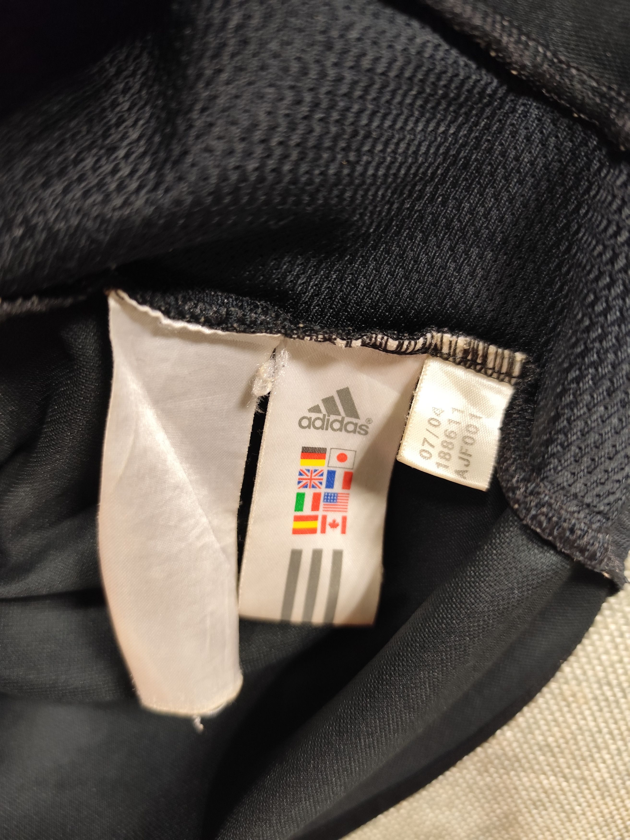 Adidas Real madrid adidas soccer jersey Size US M / EU 48-50 / 2 - 9 Thumbnail