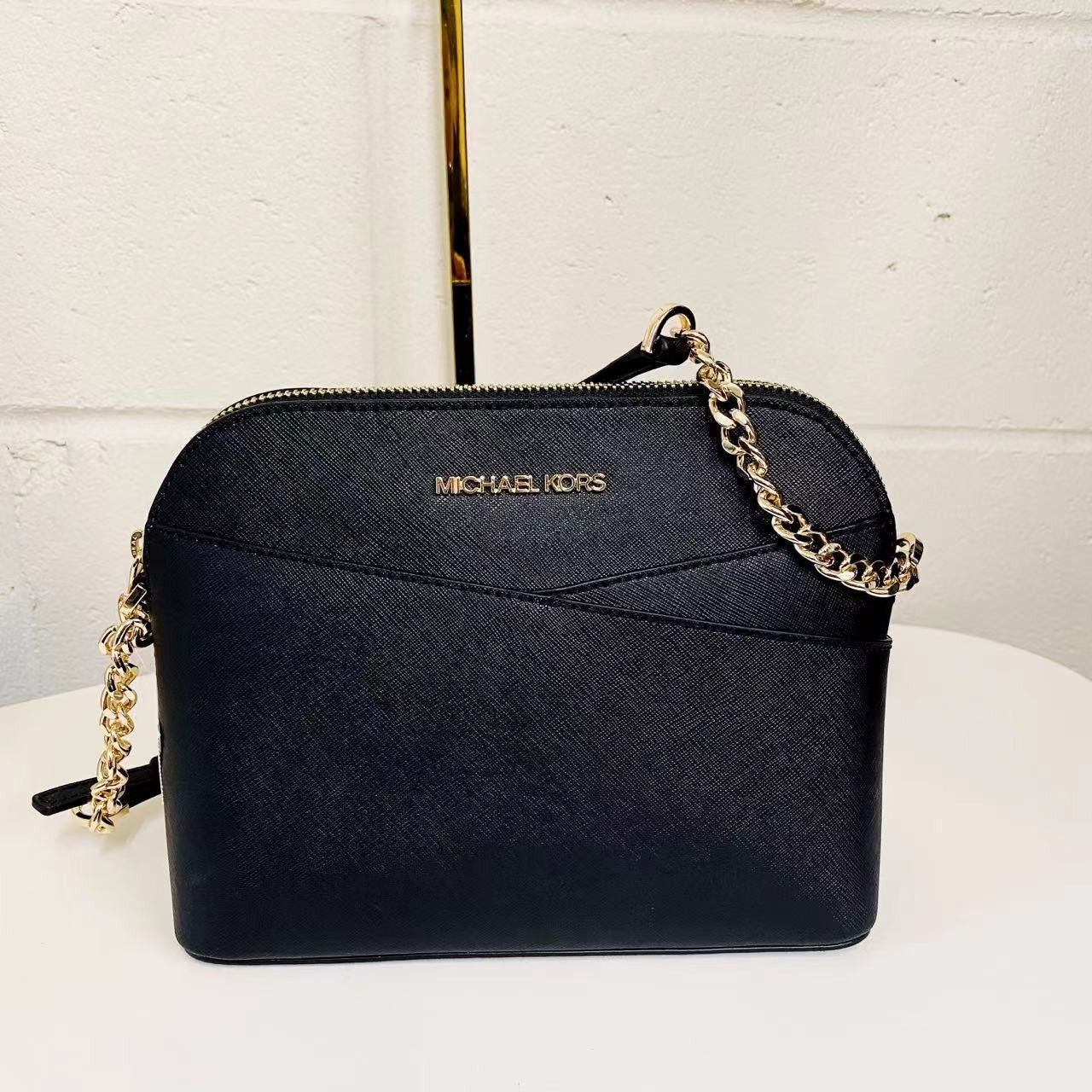 Michael Kors Michael Kors 35F1GTVC6T Jet Set Travel Dome Crossbody Bag Size ONE SIZE - 1 Thumbnail