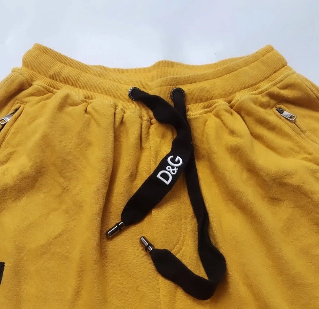 Dolce & Gabbana Dolce & Gabbana Yellow Logo Sweat Shorts Size US 30 / EU 46 - 9 Thumbnail