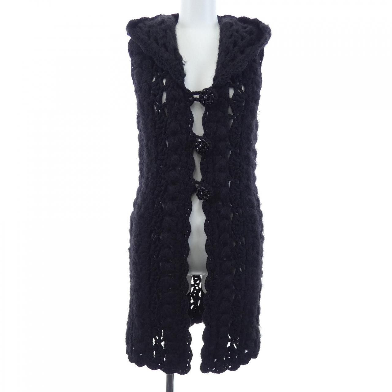 Chanel Chanel Chanel Cashmere Blend Vest Textile Tops P33522K00900 08A DUTY FREE for USA Size ONE SIZE - 1 Thumbnail